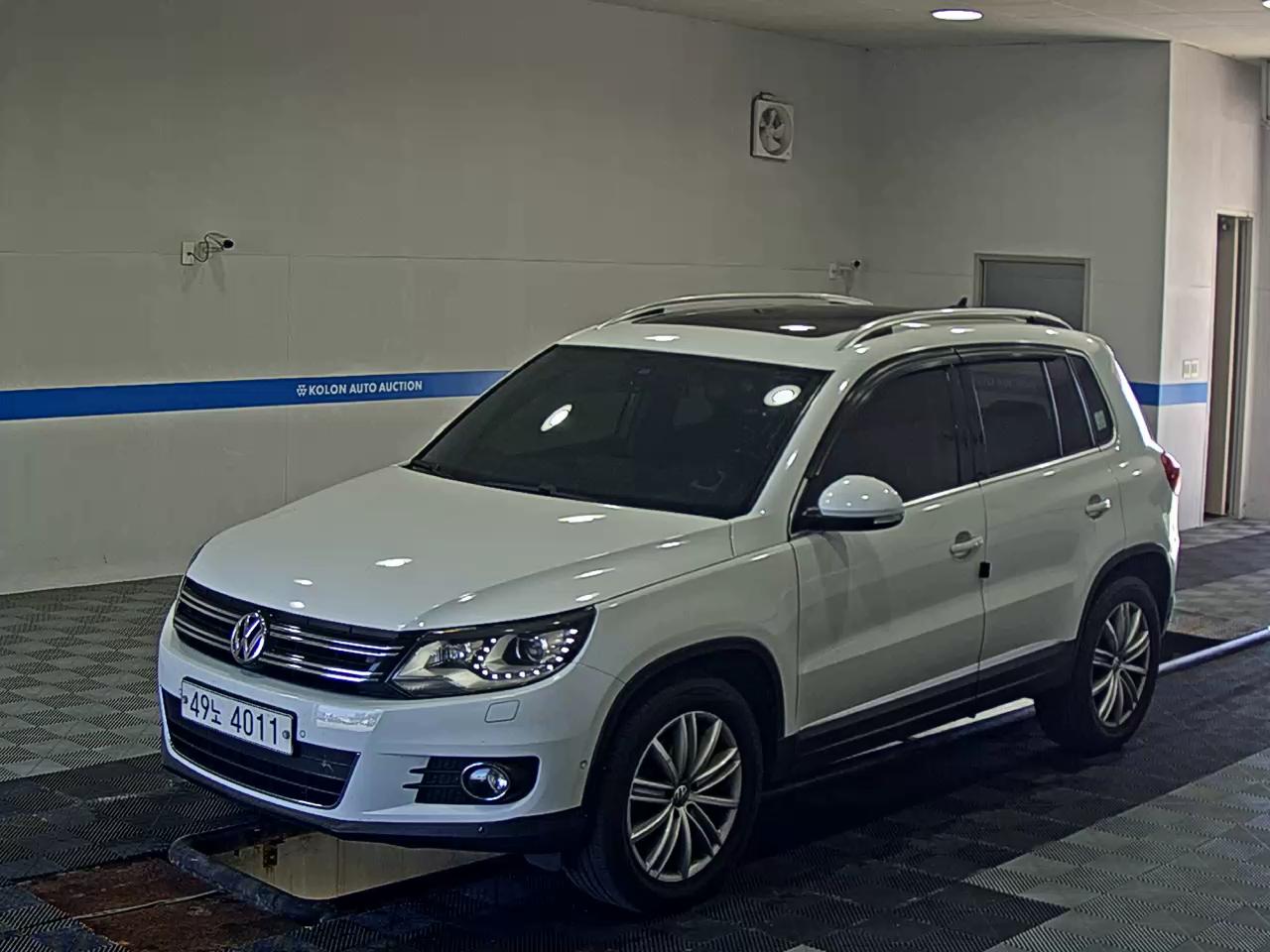 VOLKSWAGEN TIGUAN 2.0 TDI BLUEMOTION PREMIUM 2015 - zdjęcie 2