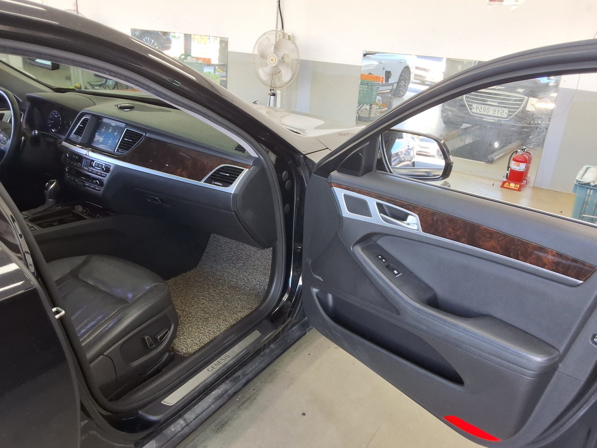 HYUNDAI GENESIS DH G380 AWD EXCLUSIVE 2016 - zdjęcie 14