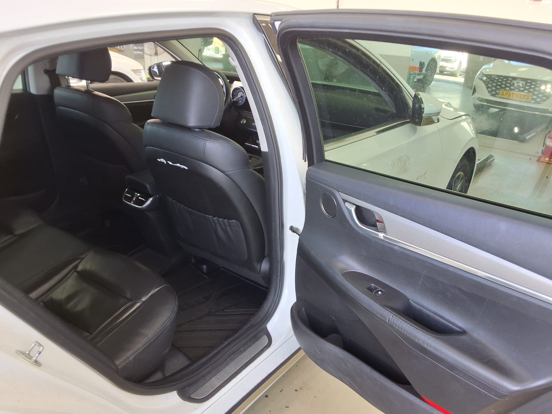 HYUNDAI THE NEW GRANDEUR IG LPi 3.0 BUSINESS DELUXE TYPE 2022 - zdjęcie 13
