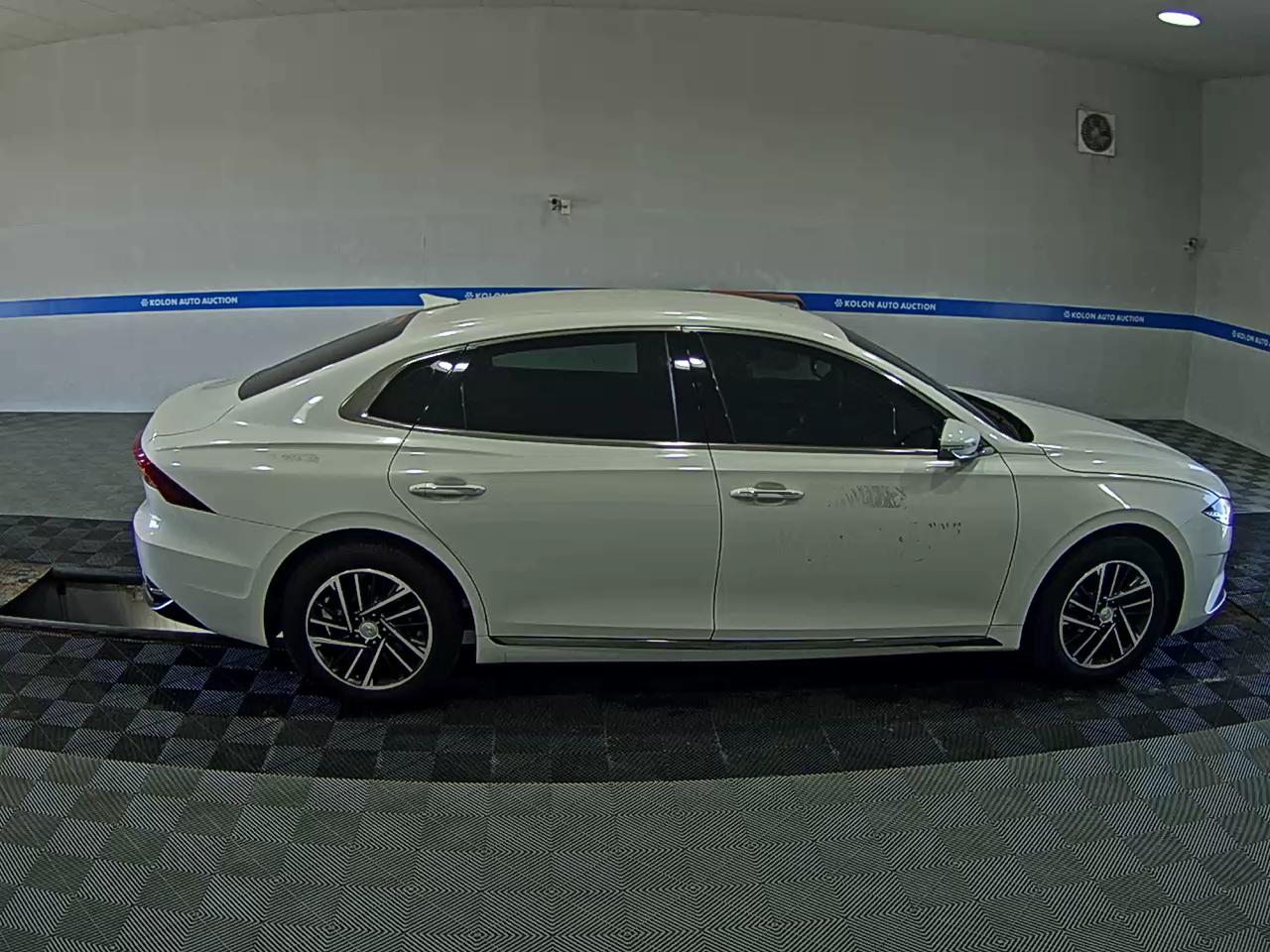 HYUNDAI THE NEW GRANDEUR IG LPi 3.0 BUSINESS DELUXE TYPE 2022 - zdjęcie 4