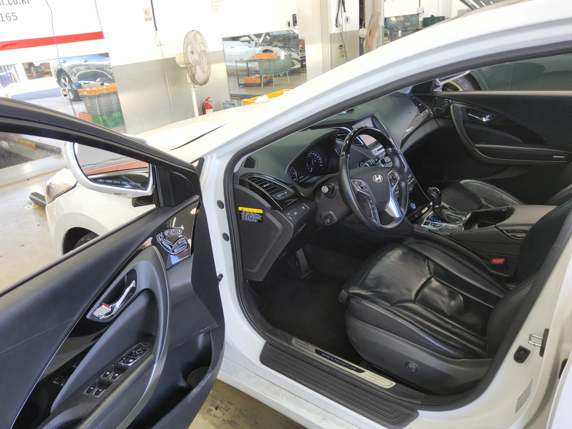 HYUNDAI GRANDEUR HG HG 300 EXCLUSIVE 2017 - zdjęcie 10