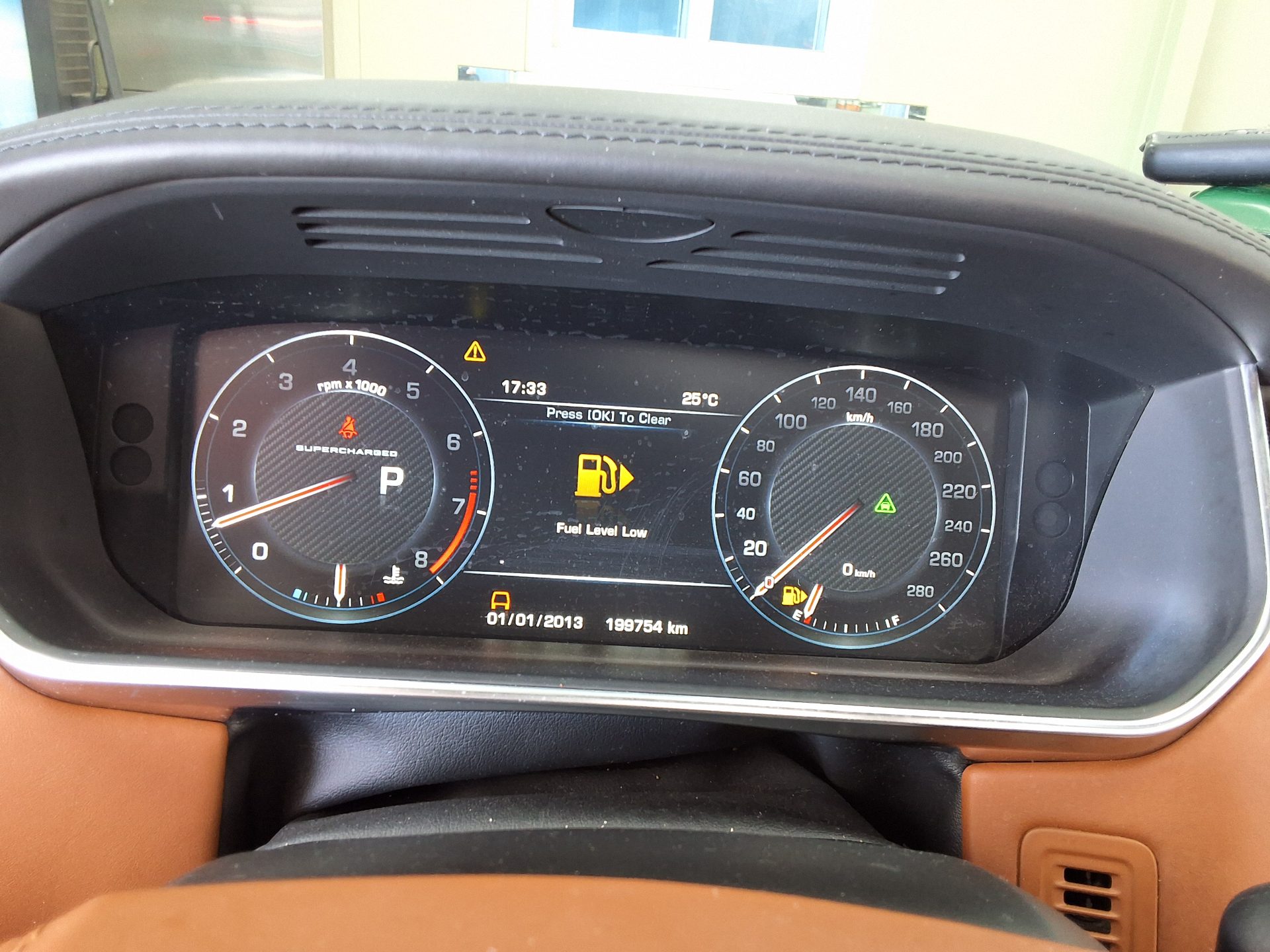 LAND ROVER RANGE ROVER (4TH GEN) 5.0 V8 SC LWB AB 2014 - zdjęcie 10