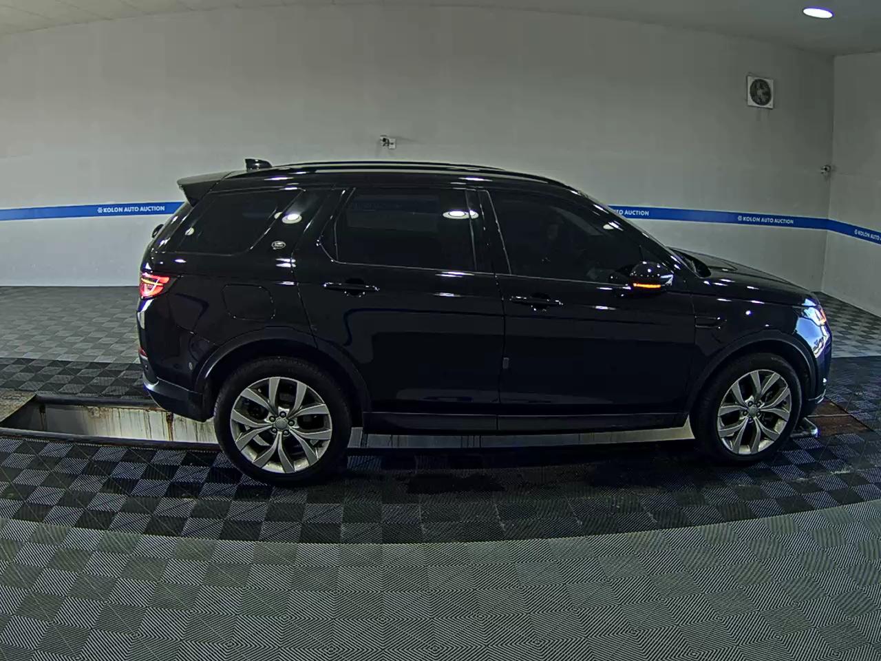LAND ROVER DISCOVERY SPORT 2.0 P250 SE 2023 - zdjęcie 4