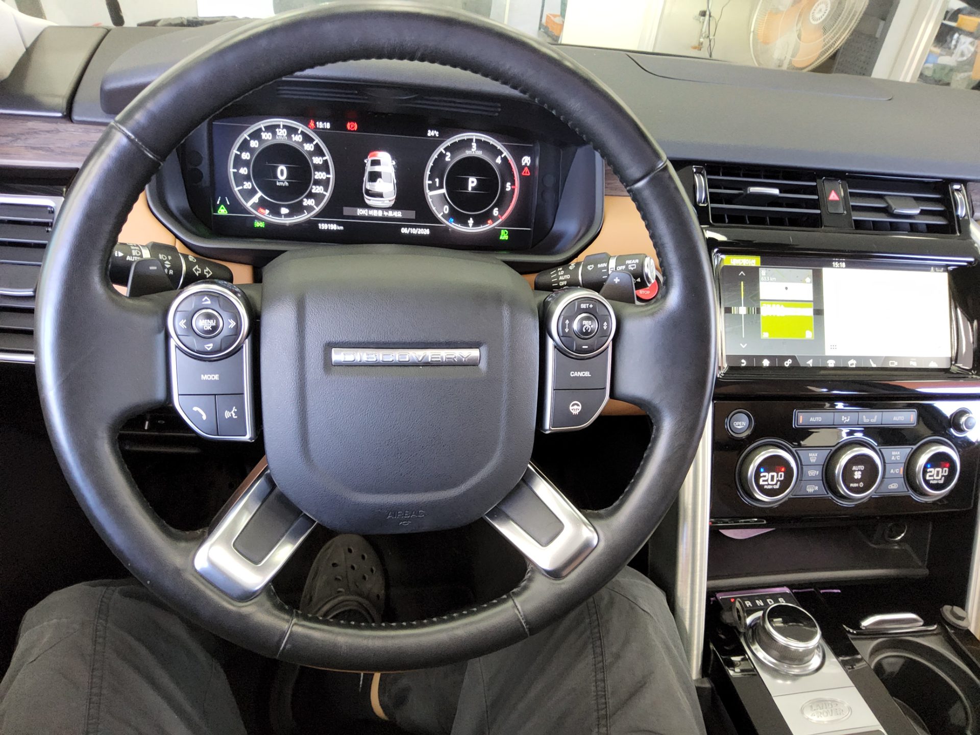 LAND ROVER DISCOVERY 5 3.0 TD6 HSE LUXURY 2018 - zdjęcie 17