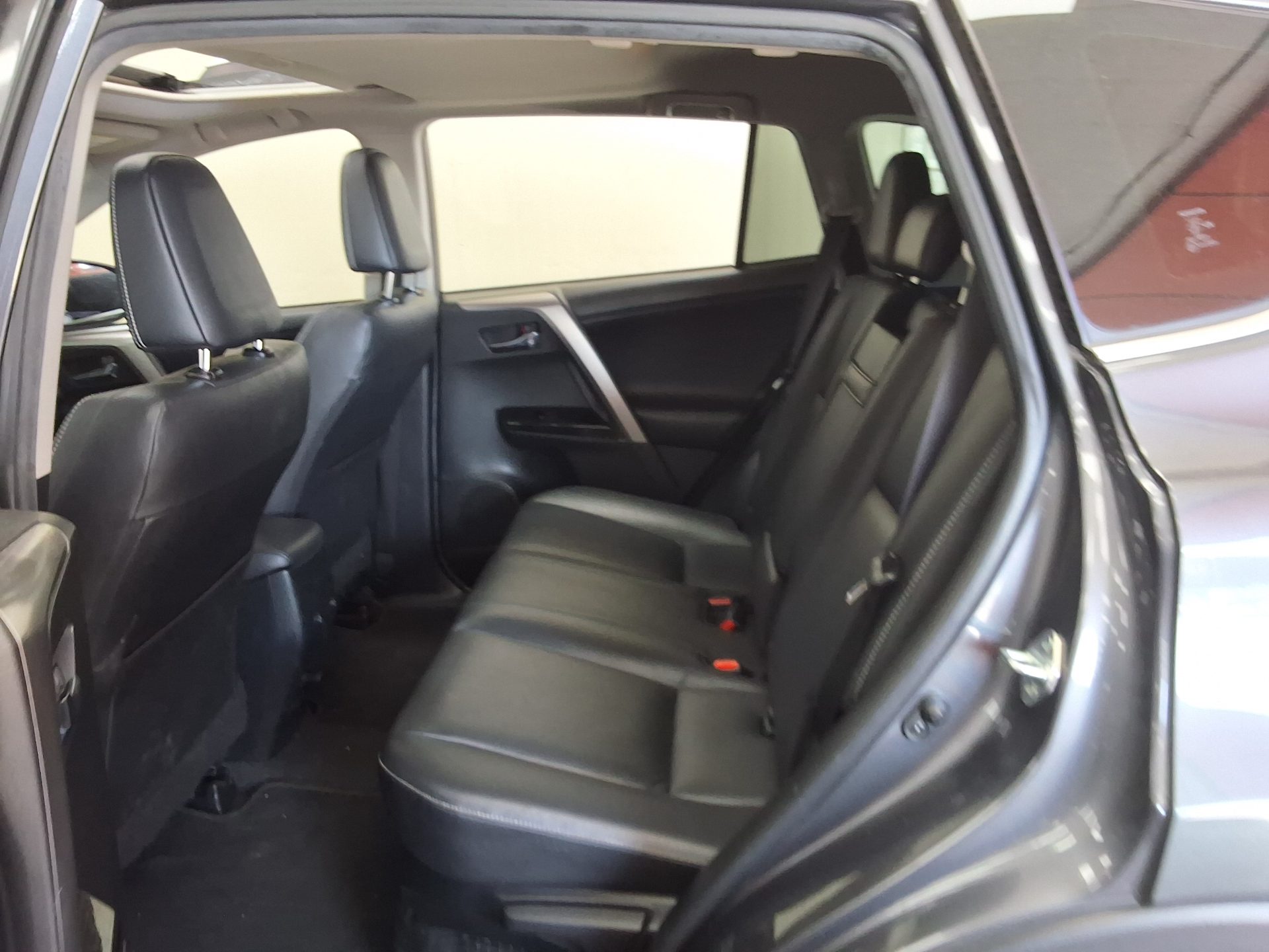 TOYOTA RAV4 (4TH GEN) 2.5 4WD HYBRID 2016 - zdjęcie 13