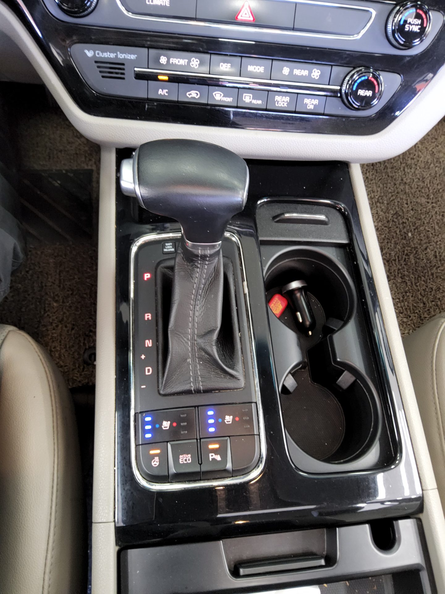 KIA ALL NEW CARNIVAL 9-SEATER DIESEL PRESTIGE 2017 - zdjęcie 19