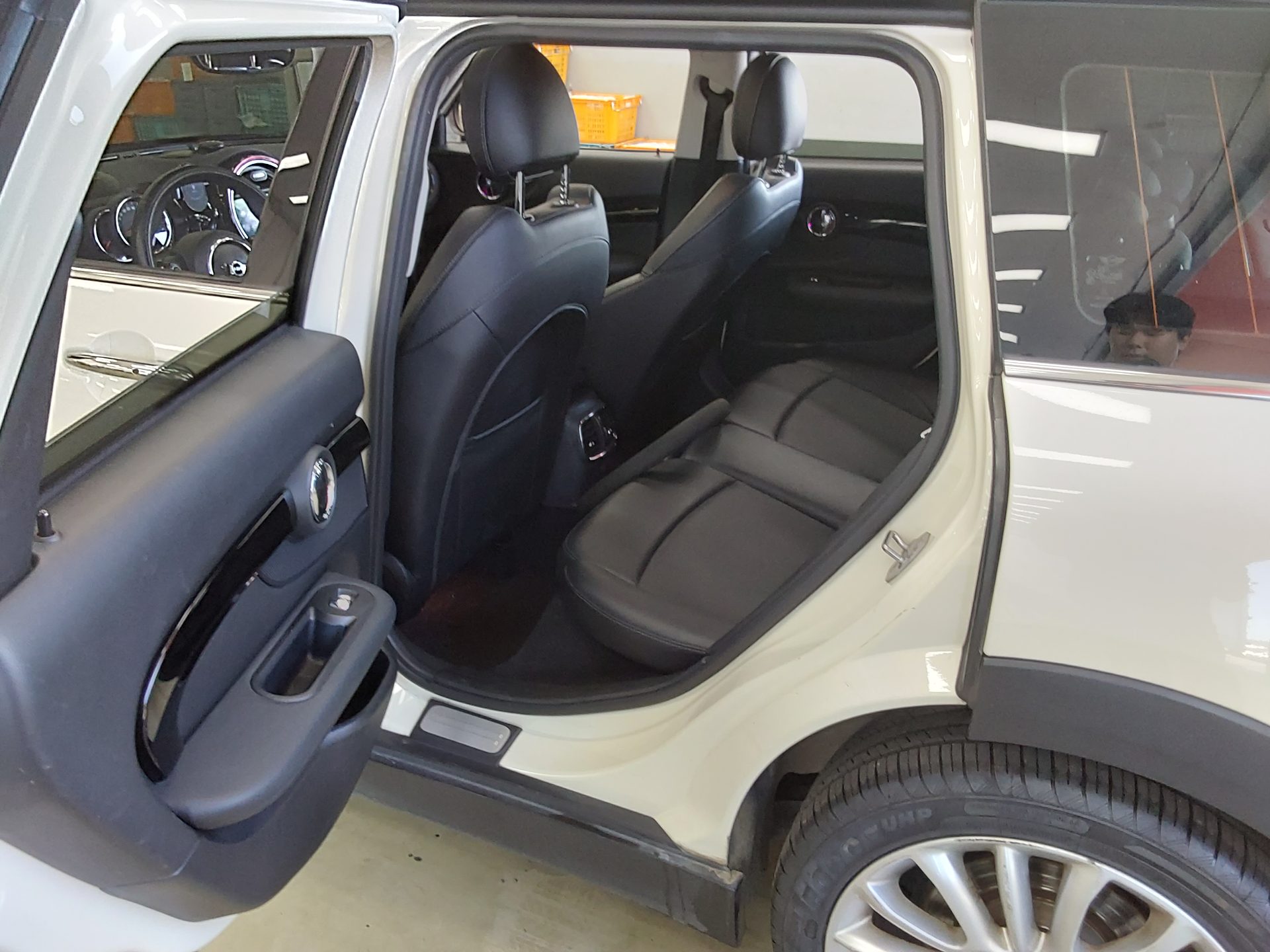 MINI CLUBMAN (2ND GEN) 1.5 HIGH TRIM 2017 - zdjęcie 12