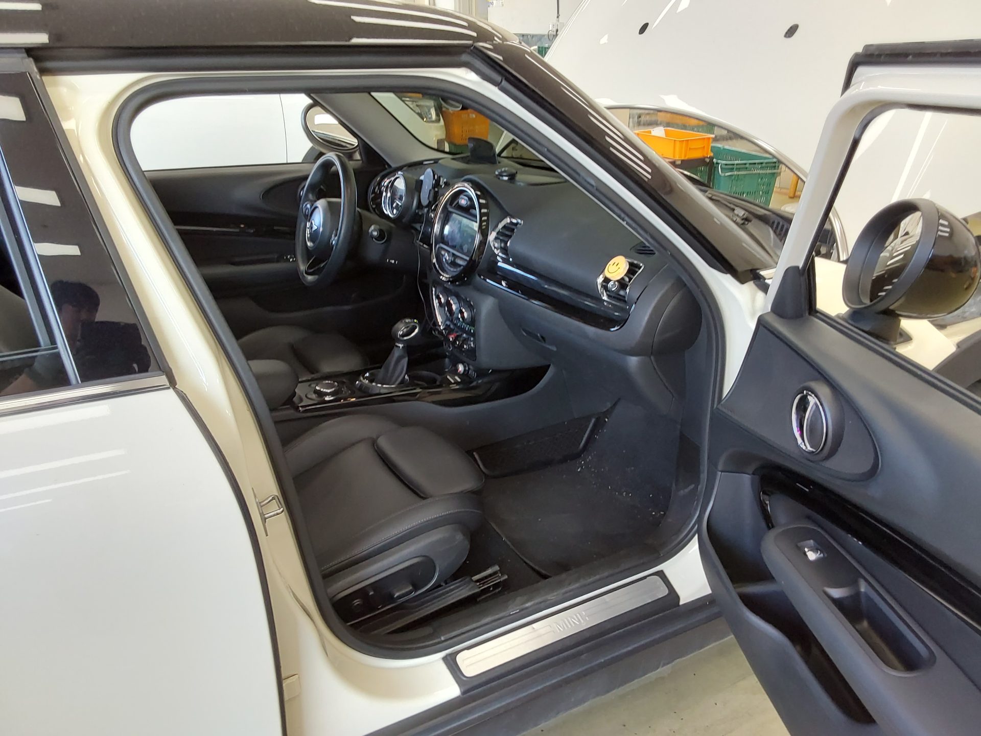 MINI CLUBMAN (2ND GEN) 1.5 HIGH TRIM 2017 - zdjęcie 14