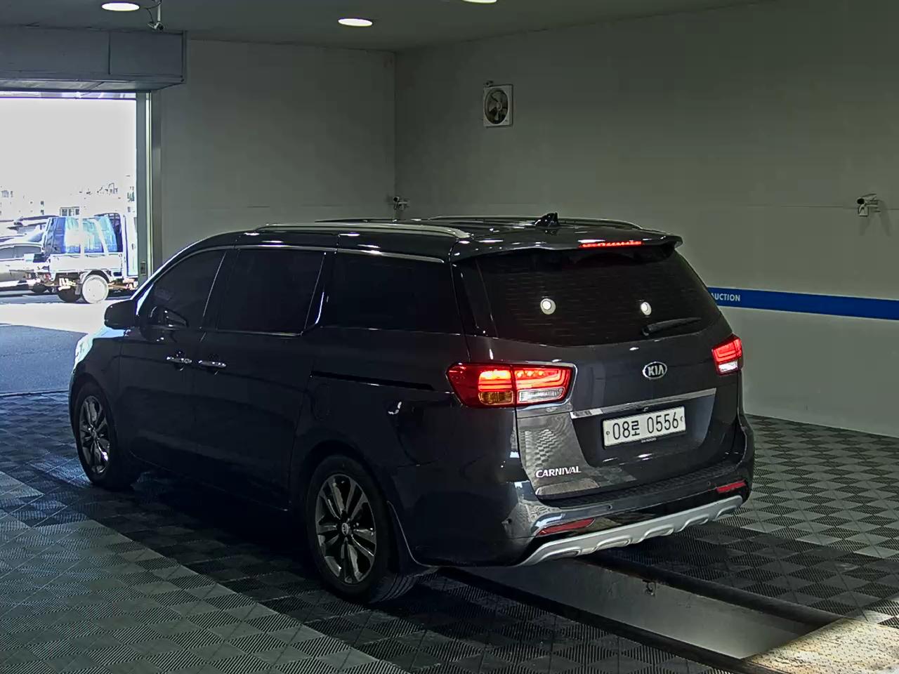 KIA ALL NEW CARNIVAL 9-SEATER DIESEL PRESTIGE 2017 - zdjęcie 6