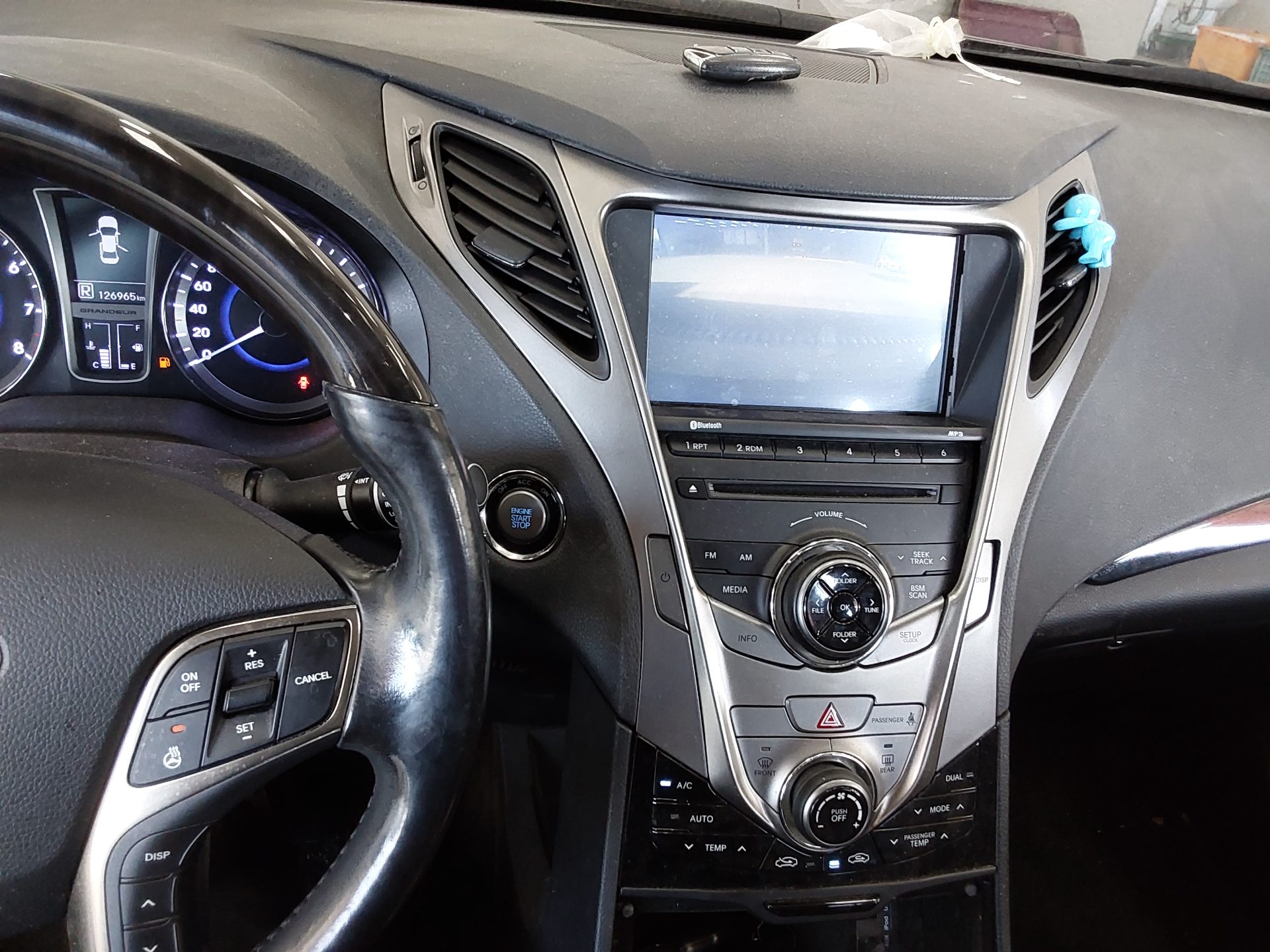 HYUNDAI GRANDEUR HG HG 240 LUXURY 2012 - zdjęcie 17