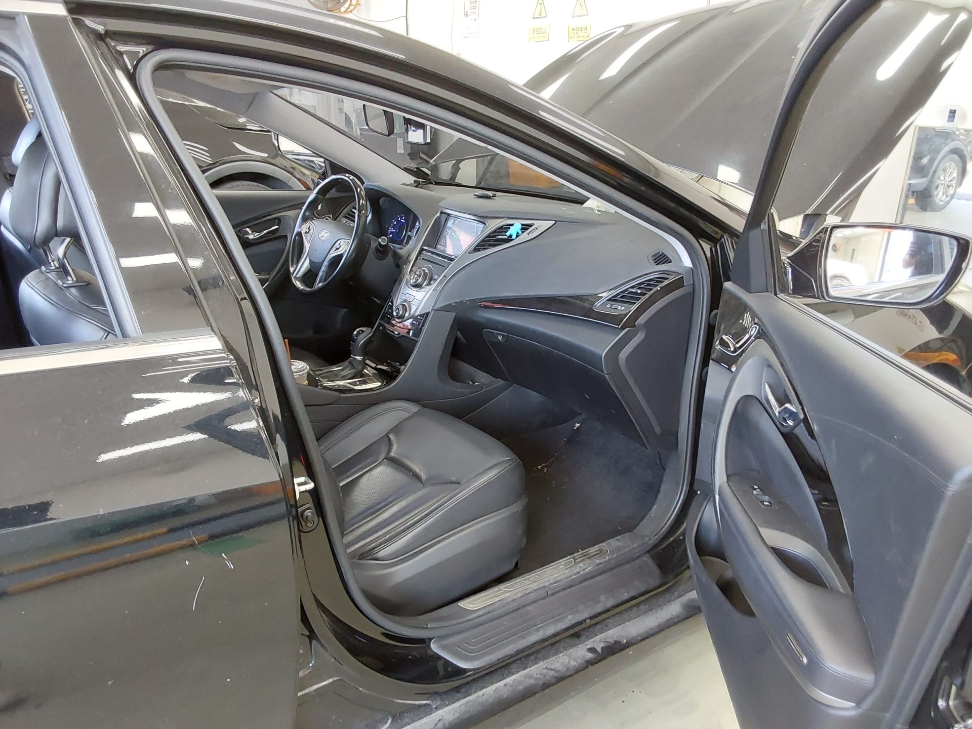 HYUNDAI GRANDEUR HG HG 240 LUXURY 2012 - zdjęcie 14