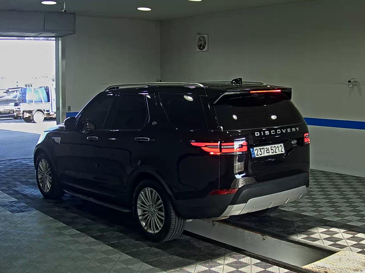 LAND ROVER DISCOVERY 5 3.0 TD6 HSE LUXURY 2018 - zdjęcie 6