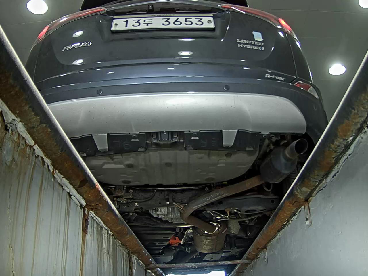 TOYOTA RAV4 (4TH GEN) 2.5 4WD HYBRID 2016 - zdjęcie 8