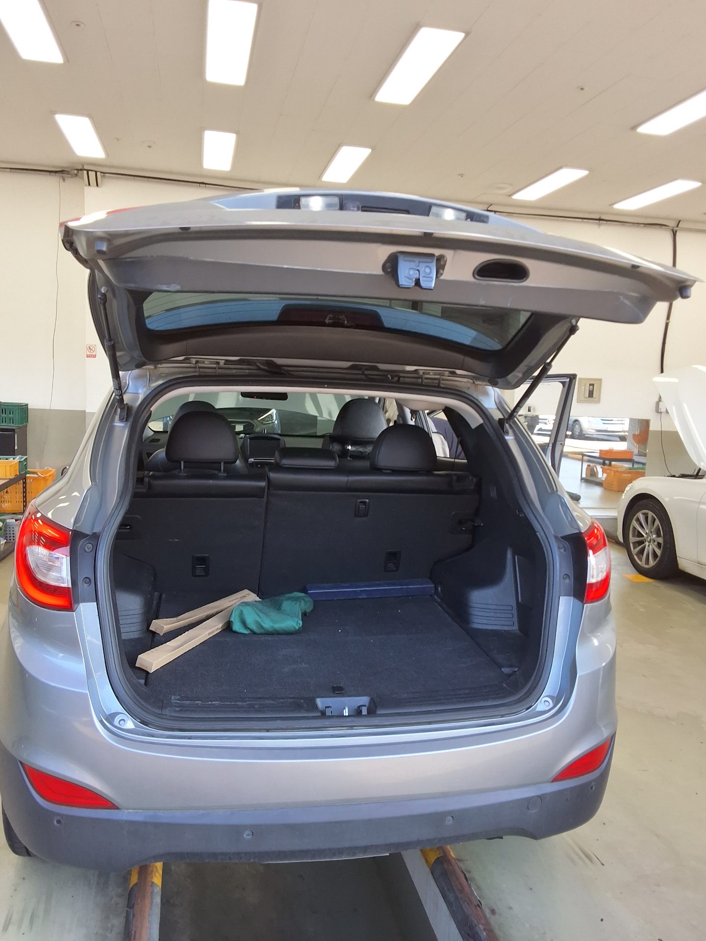 HYUNDAI NEW TUCSON ix DIESEL R2.0 2WD SMART SPECIAL 2014 - zdjęcie 15