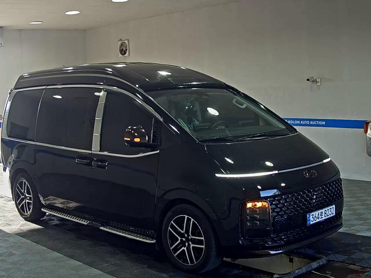 HYUNDAI STARIA 2.2 DIESEL LIMOUSINE 7-SEATER 2WD 2022 - zdjęcie 3