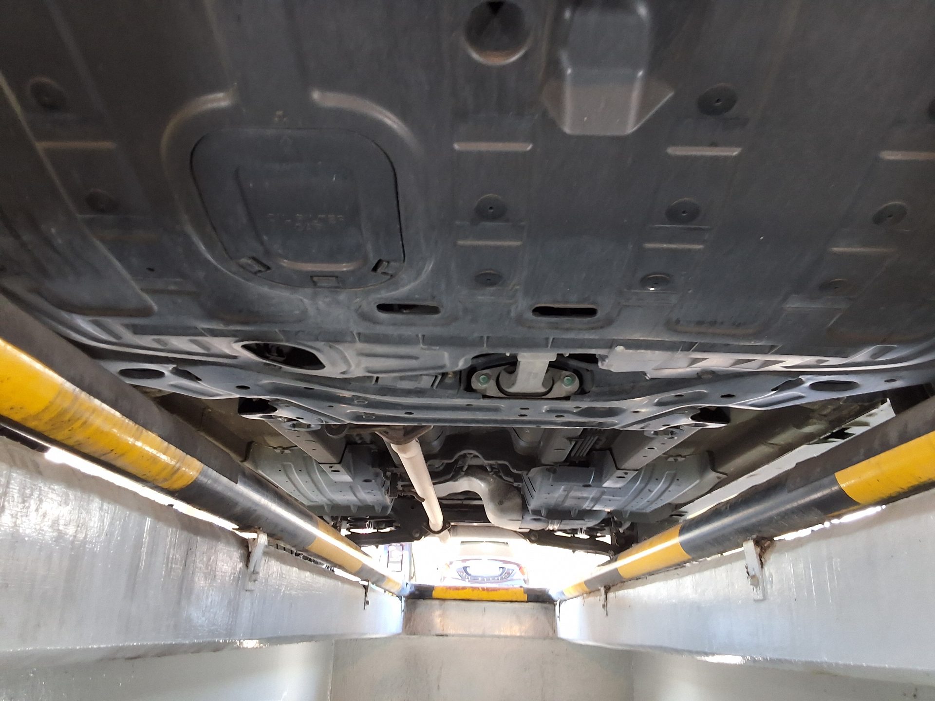 HYUNDAI NEW TUCSON ix DIESEL R2.0 2WD SMART SPECIAL 2014 - zdjęcie 19