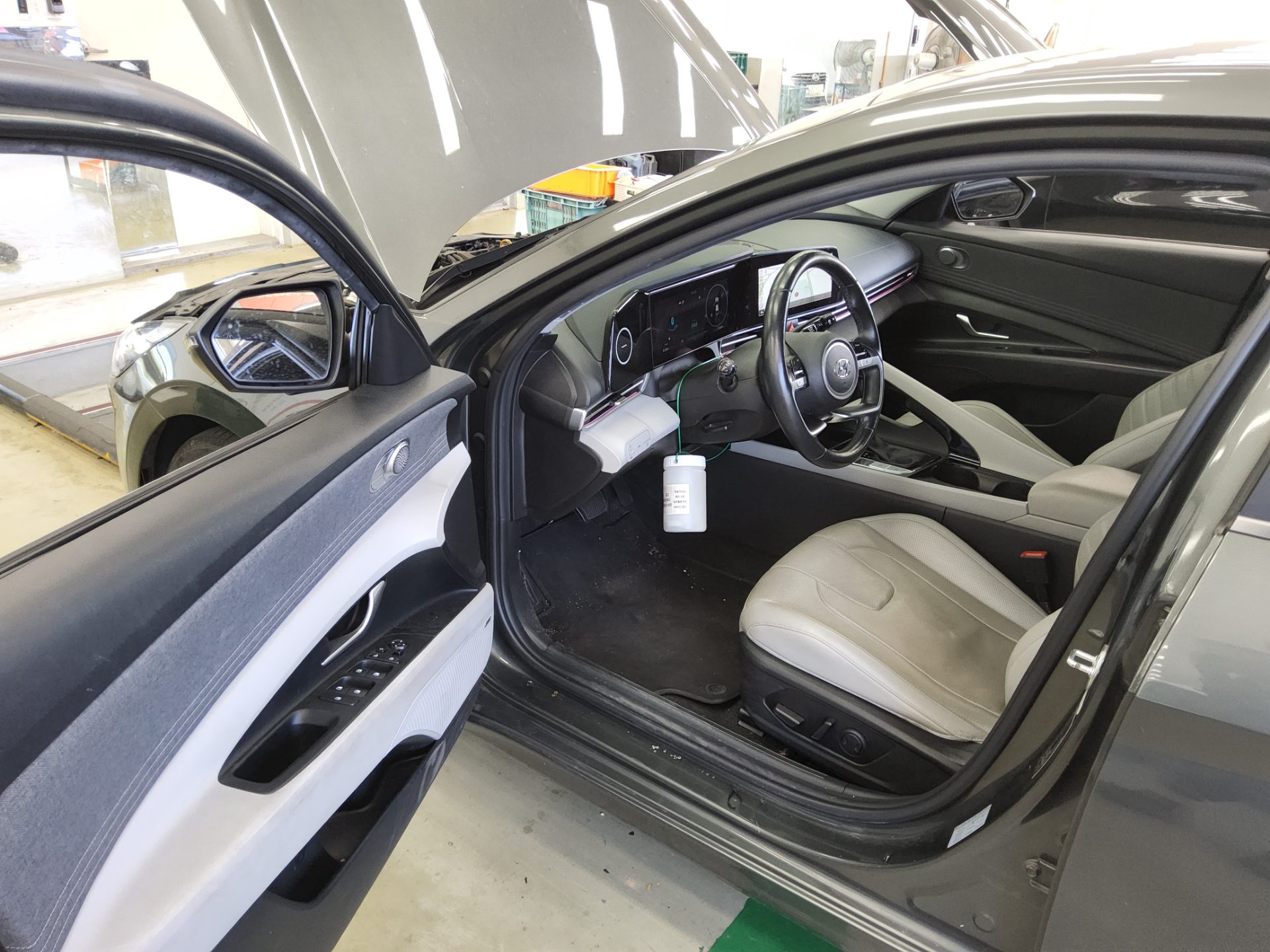HYUNDAI AVANTE (CN7) 1.6 GASOLINE INSPIRATION 2022 - zdjęcie 10