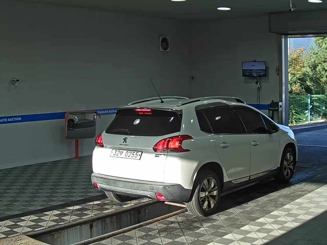 PEUGEOT 2008 1.6 e-HDi ALLURE 2015 - zdjęcie 5