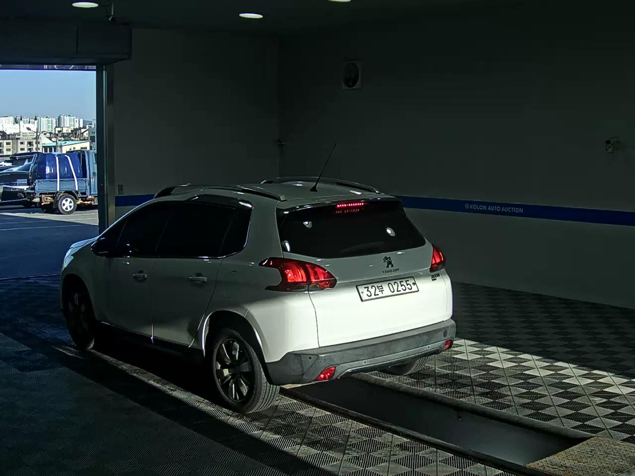 PEUGEOT 2008 1.6 e-HDi ALLURE 2015 - zdjęcie 6