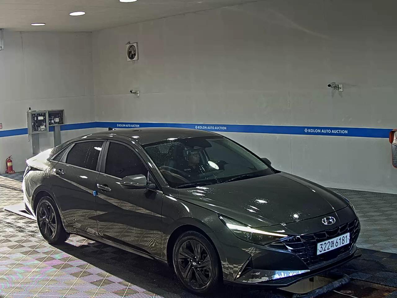 HYUNDAI AVANTE (CN7) 1.6 GASOLINE INSPIRATION 2022 - zdjęcie 3