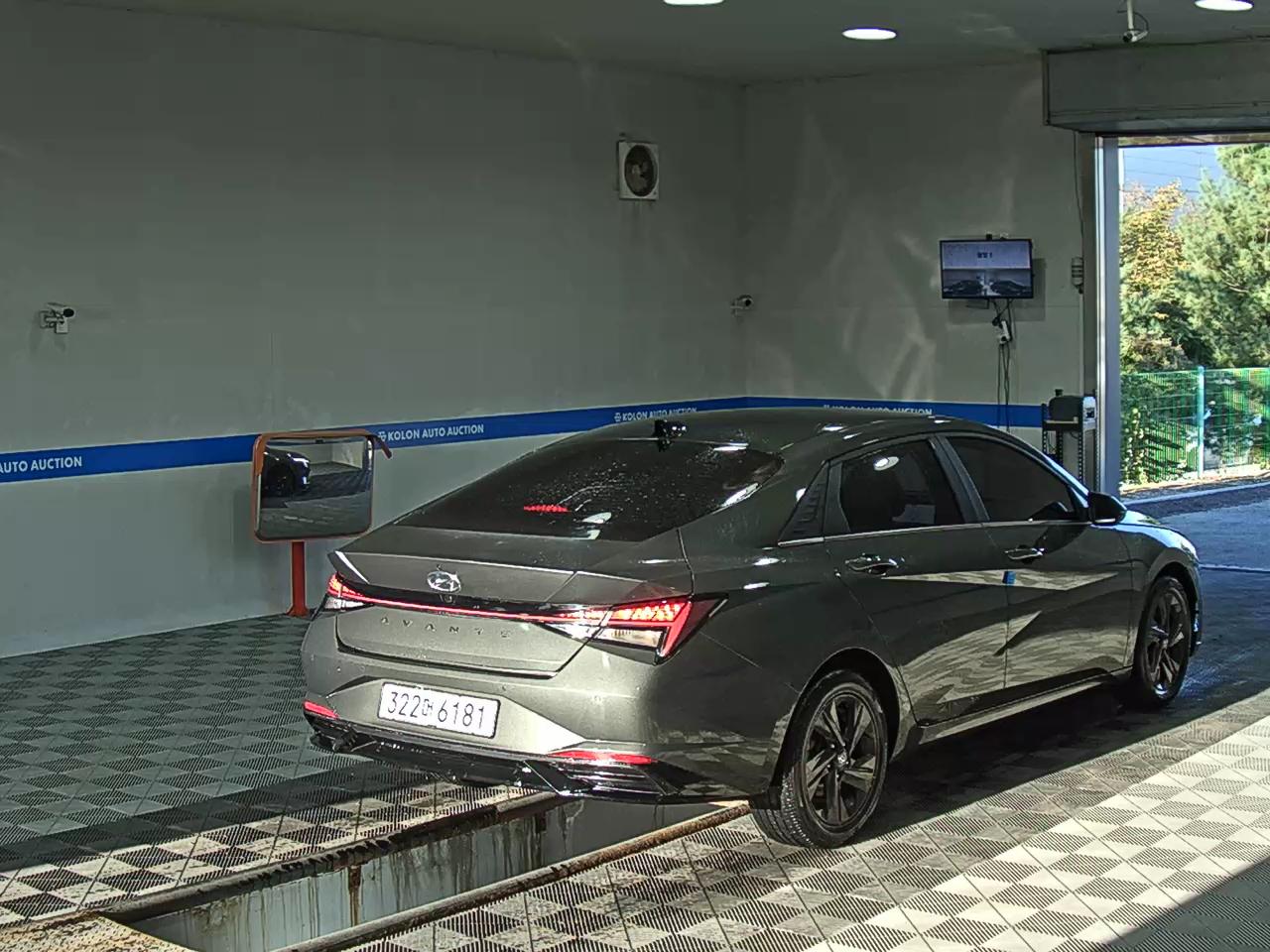 HYUNDAI AVANTE (CN7) 1.6 GASOLINE INSPIRATION 2022 - zdjęcie 5