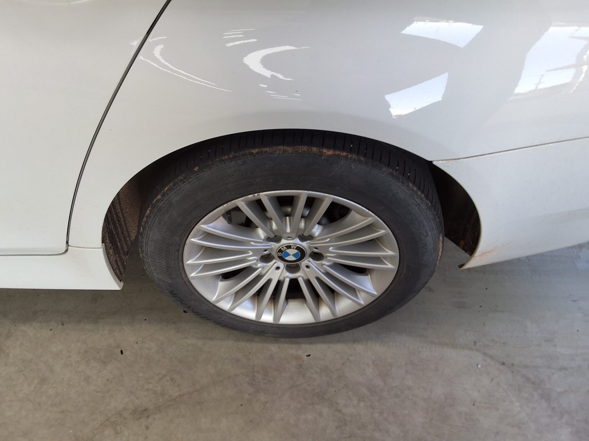 BMW 5 SERIES (6TH GEN) 520d xDRIVE 2014 - zdjęcie 20