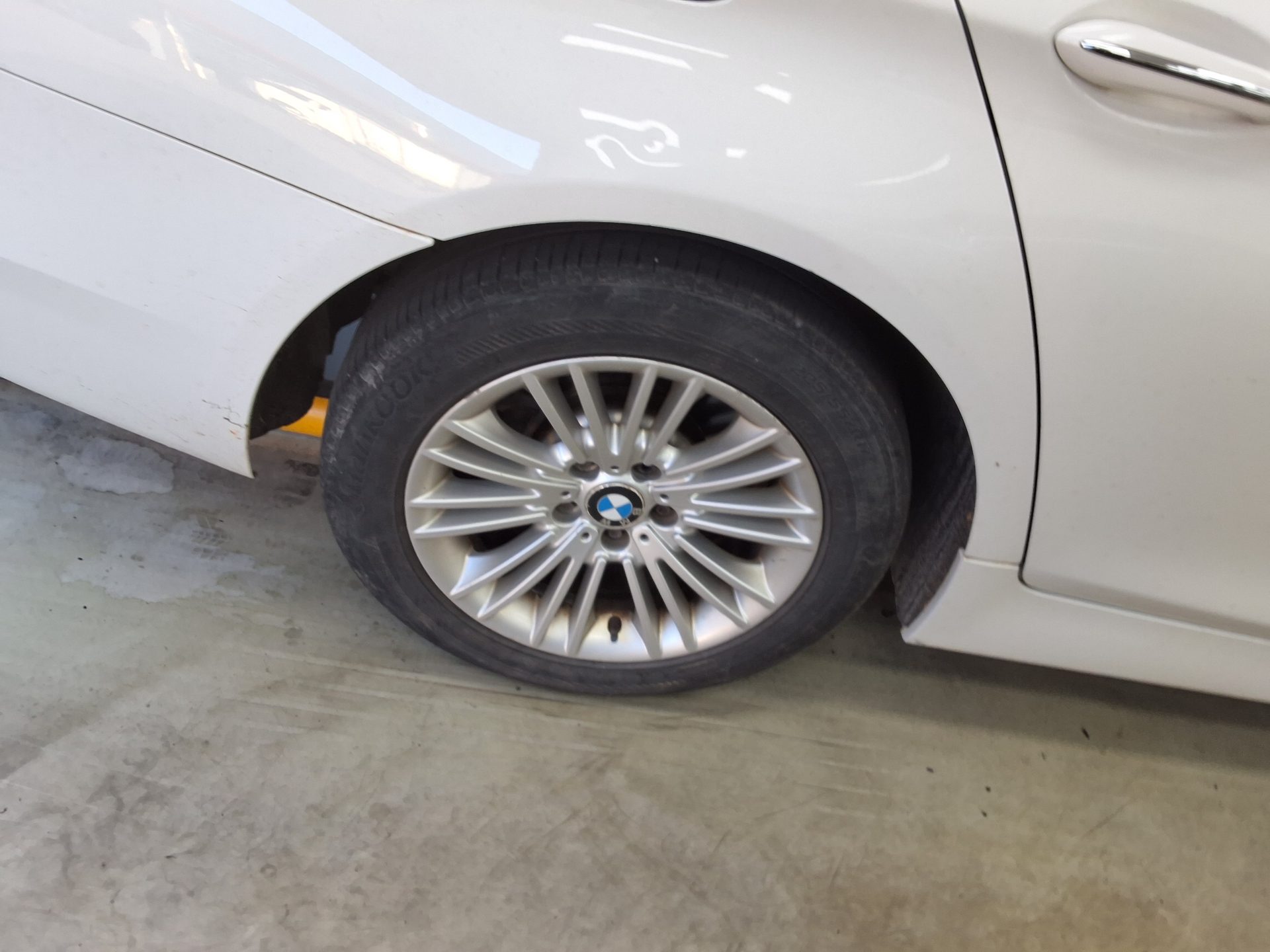 BMW 5 SERIES (6TH GEN) 520d xDRIVE 2014 - zdjęcie 22