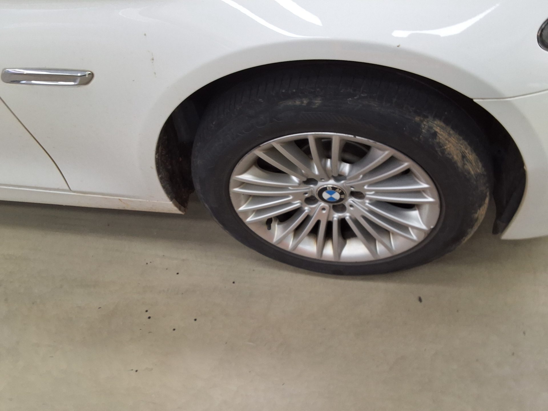 BMW 5 SERIES (6TH GEN) 520d xDRIVE 2014 - zdjęcie 21