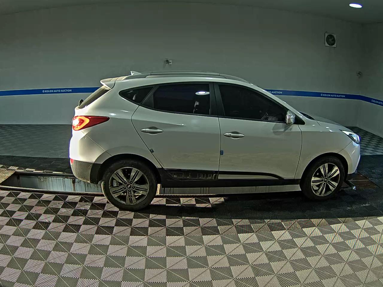HYUNDAI NEW TUCSON ix DIESEL R2.0 2WD SMART SPECIAL 2015 - zdjęcie 4