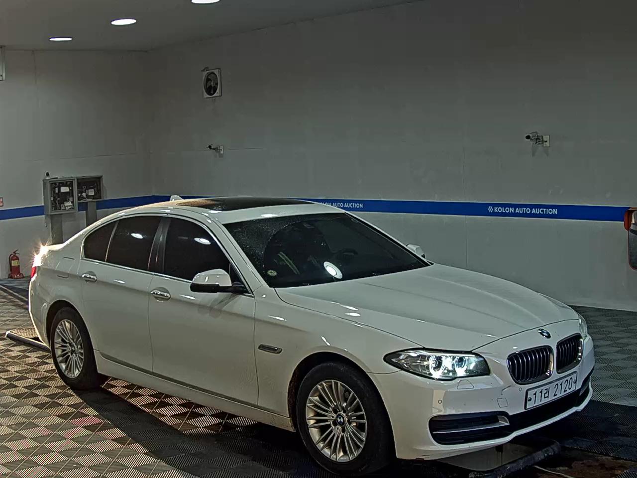 BMW 5 SERIES (6TH GEN) 520d xDRIVE 2014 - zdjęcie 3