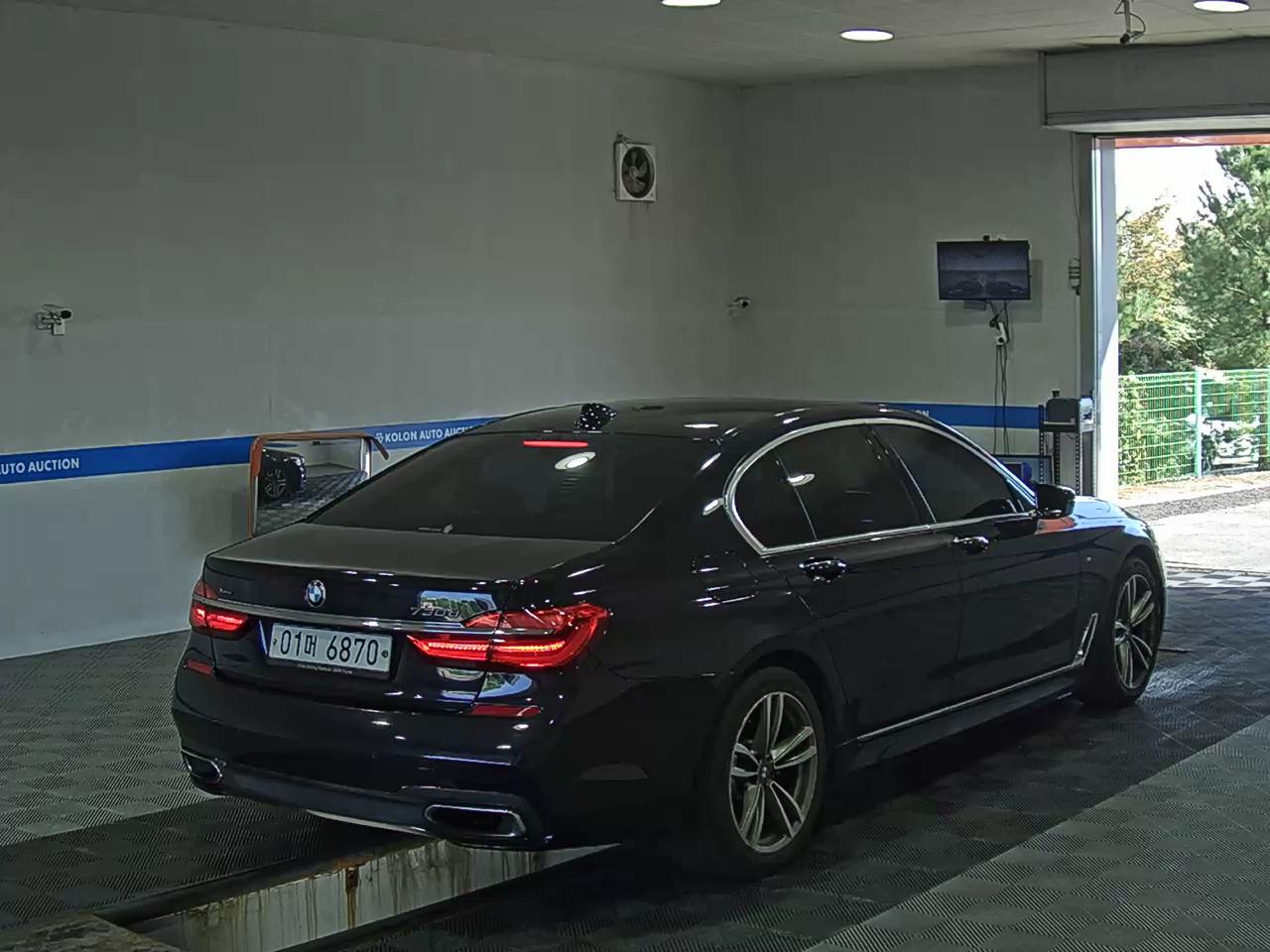 BMW 7 SERIES (6TH GEN) 730d xDRIVE M SPORT PACK 2018 - zdjęcie 5