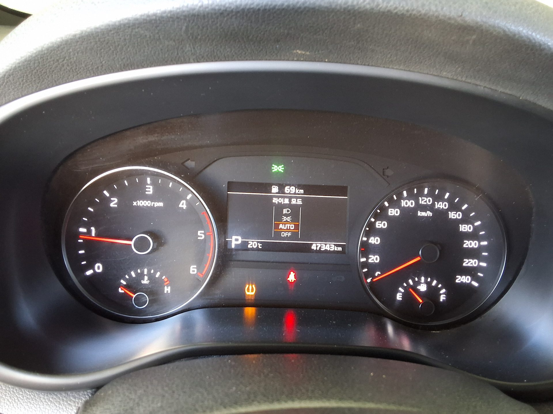 KIA SPORTAGE THE BOLD 1.6 DIESEL 4WD TRENDY 2022 - zdjęcie 9