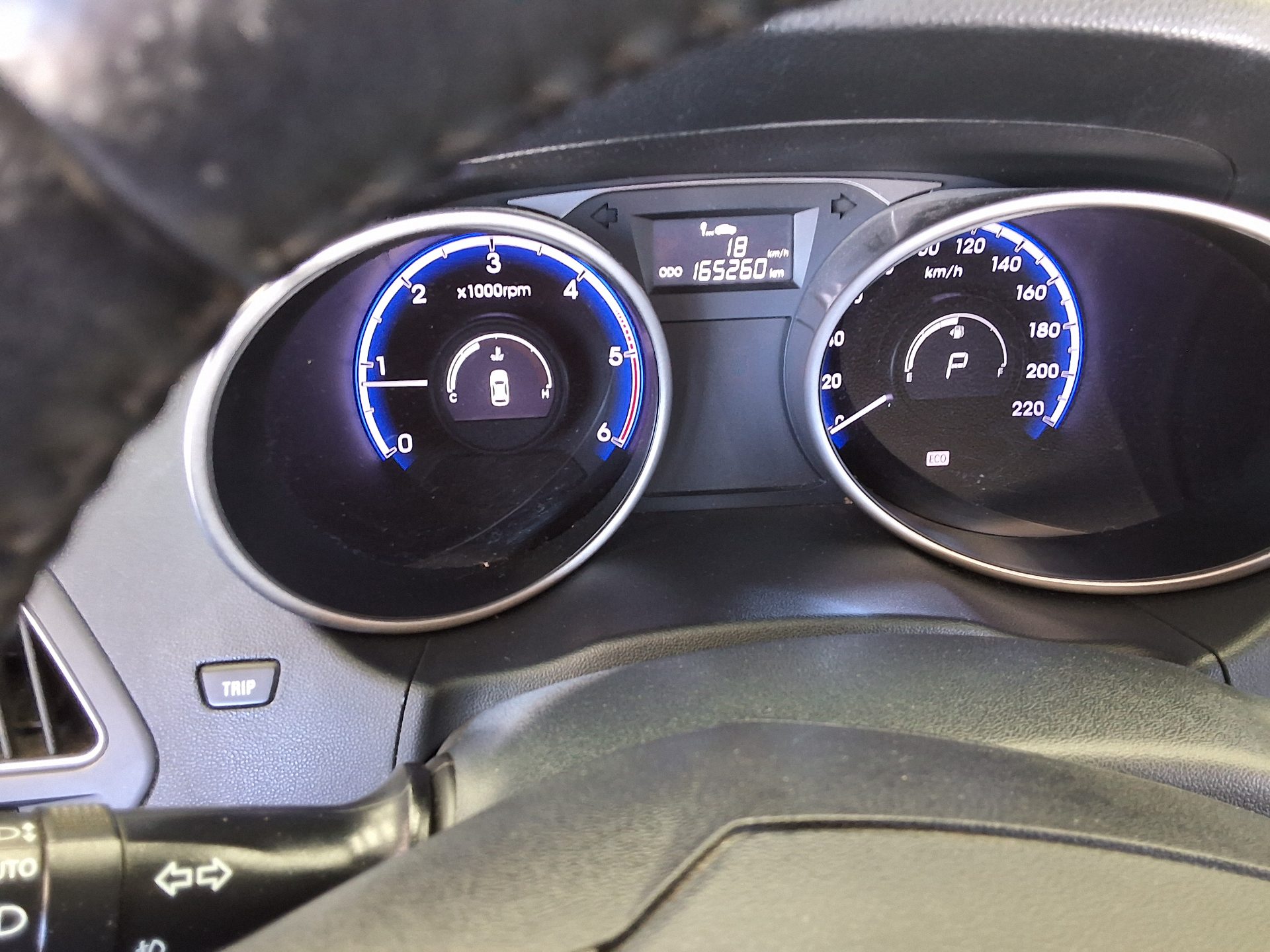 HYUNDAI TUCSON ix DIESEL R20 2WD LMX20 PREMIUM 2010 - zdjęcie 9