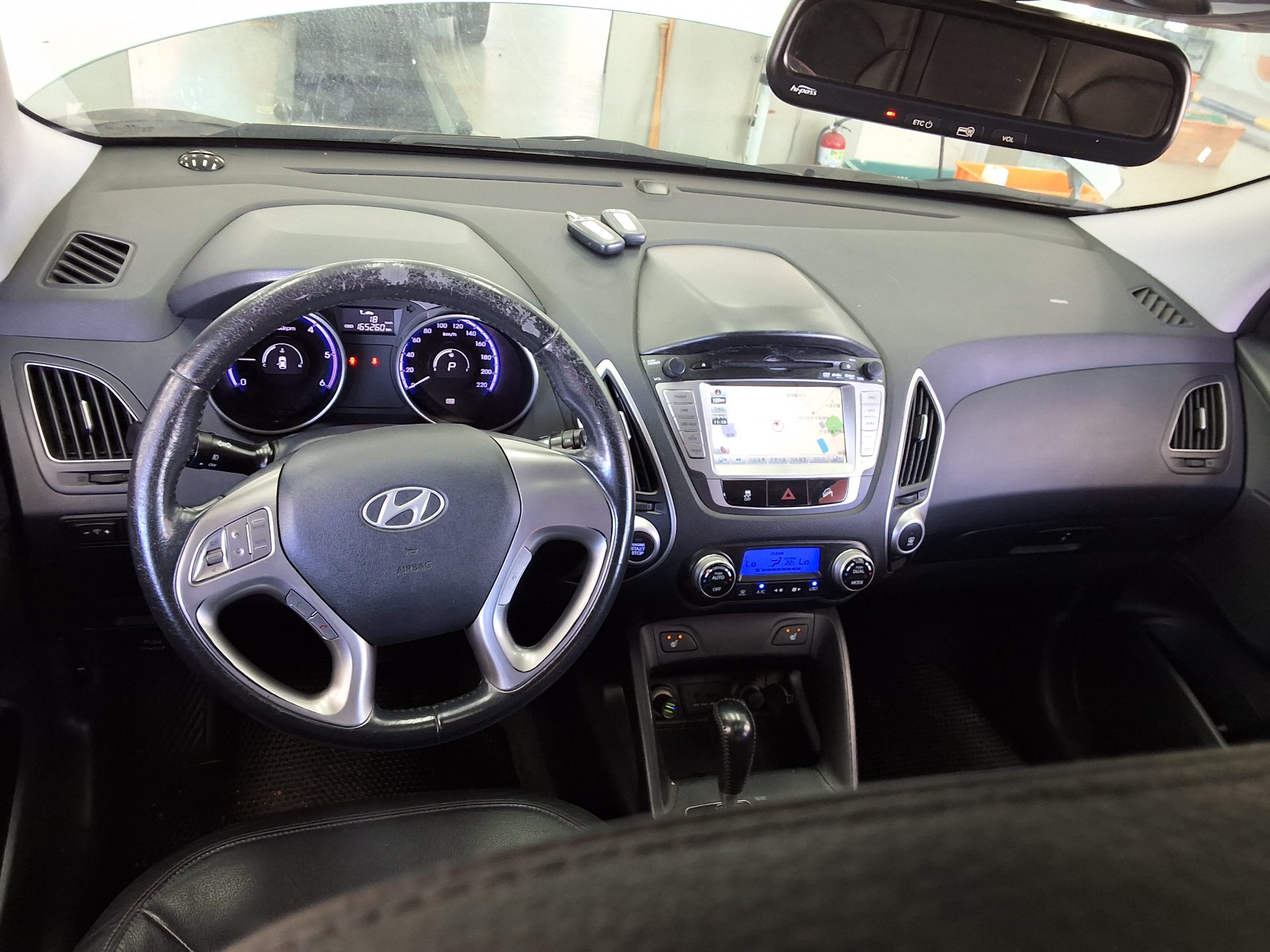 HYUNDAI TUCSON ix DIESEL R20 2WD LMX20 PREMIUM 2010 - zdjęcie 11