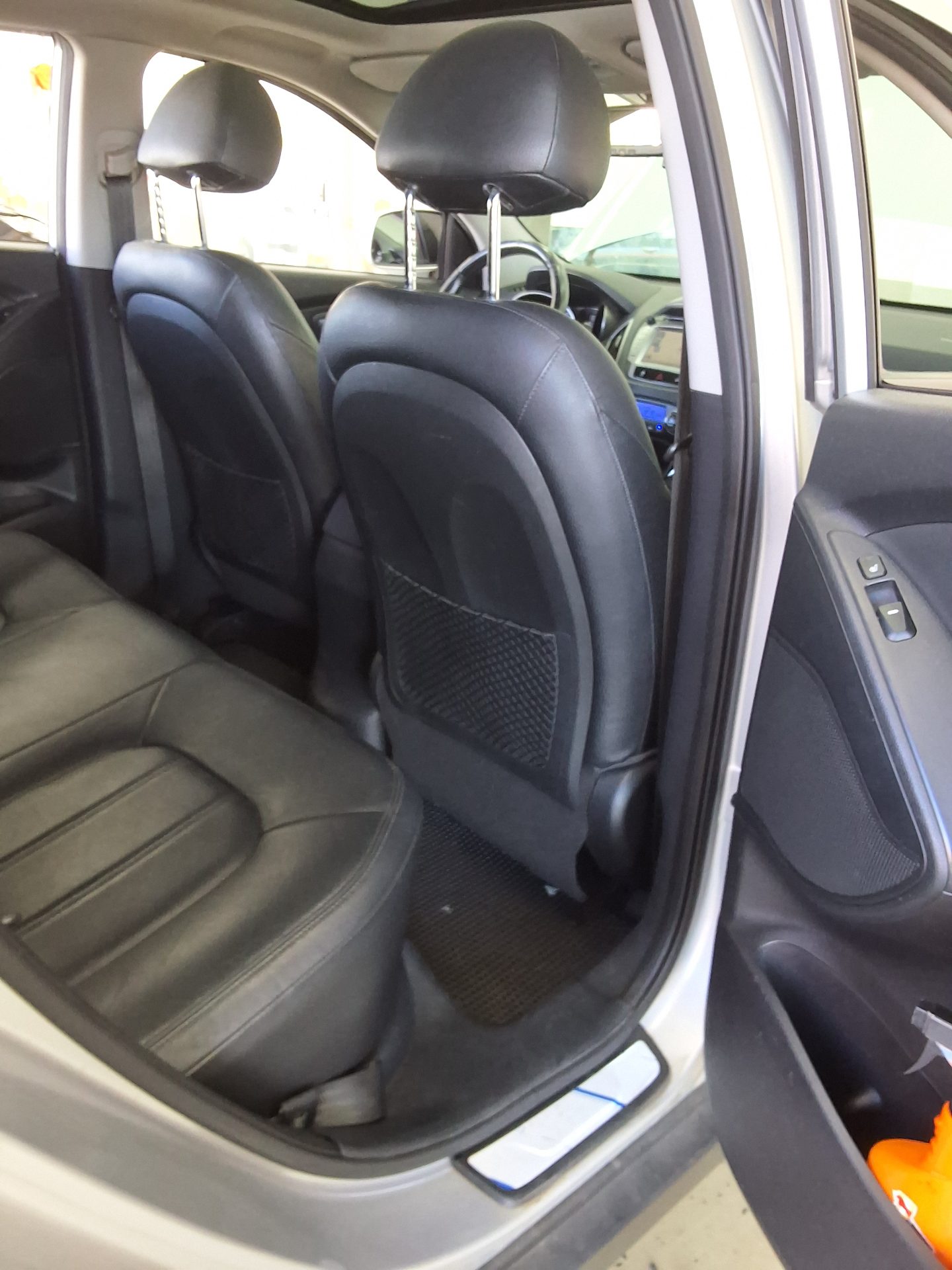 HYUNDAI TUCSON ix DIESEL R20 2WD LMX20 PREMIUM 2010 - zdjęcie 13