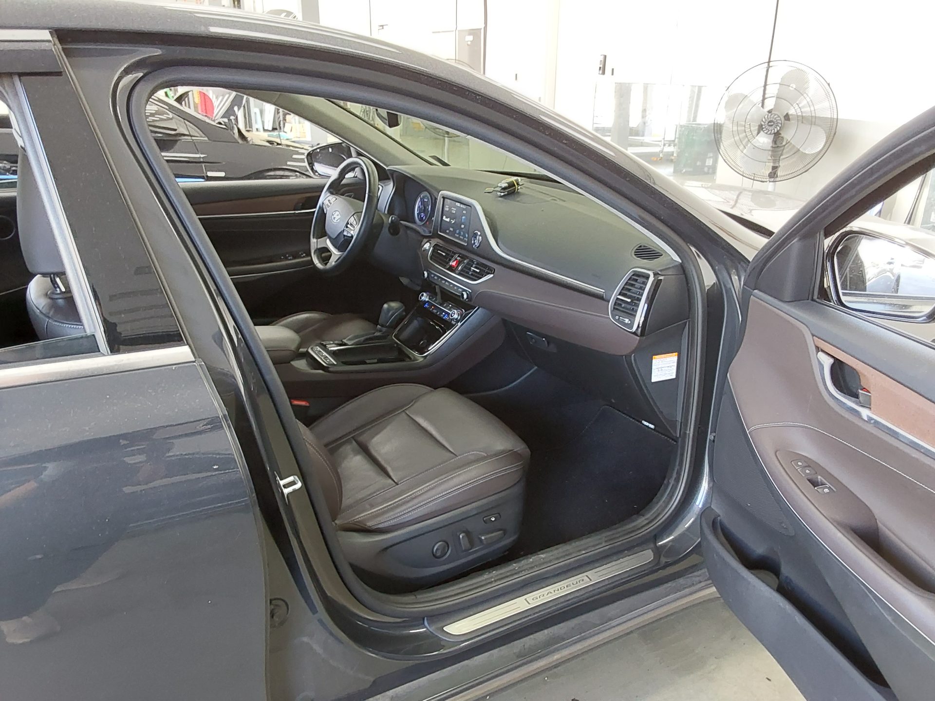 HYUNDAI GRANDEUR IG HYBRID 2.4 HEV EXCLUSIVE SPECIAL 2019 - zdjęcie 14
