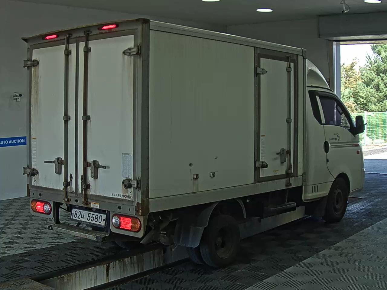 HYUNDAI PORTER II REFRIGERATED BOX TRUCK SUPER CAB 2018 - zdjęcie 5