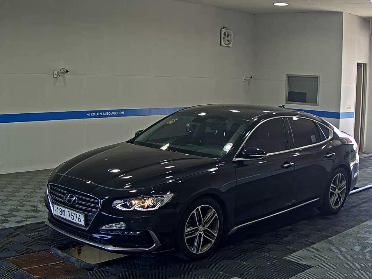 HYUNDAI GRANDEUR IG 2.4 GDi PREMIUM SPECIAL 2018 - zdjęcie 2