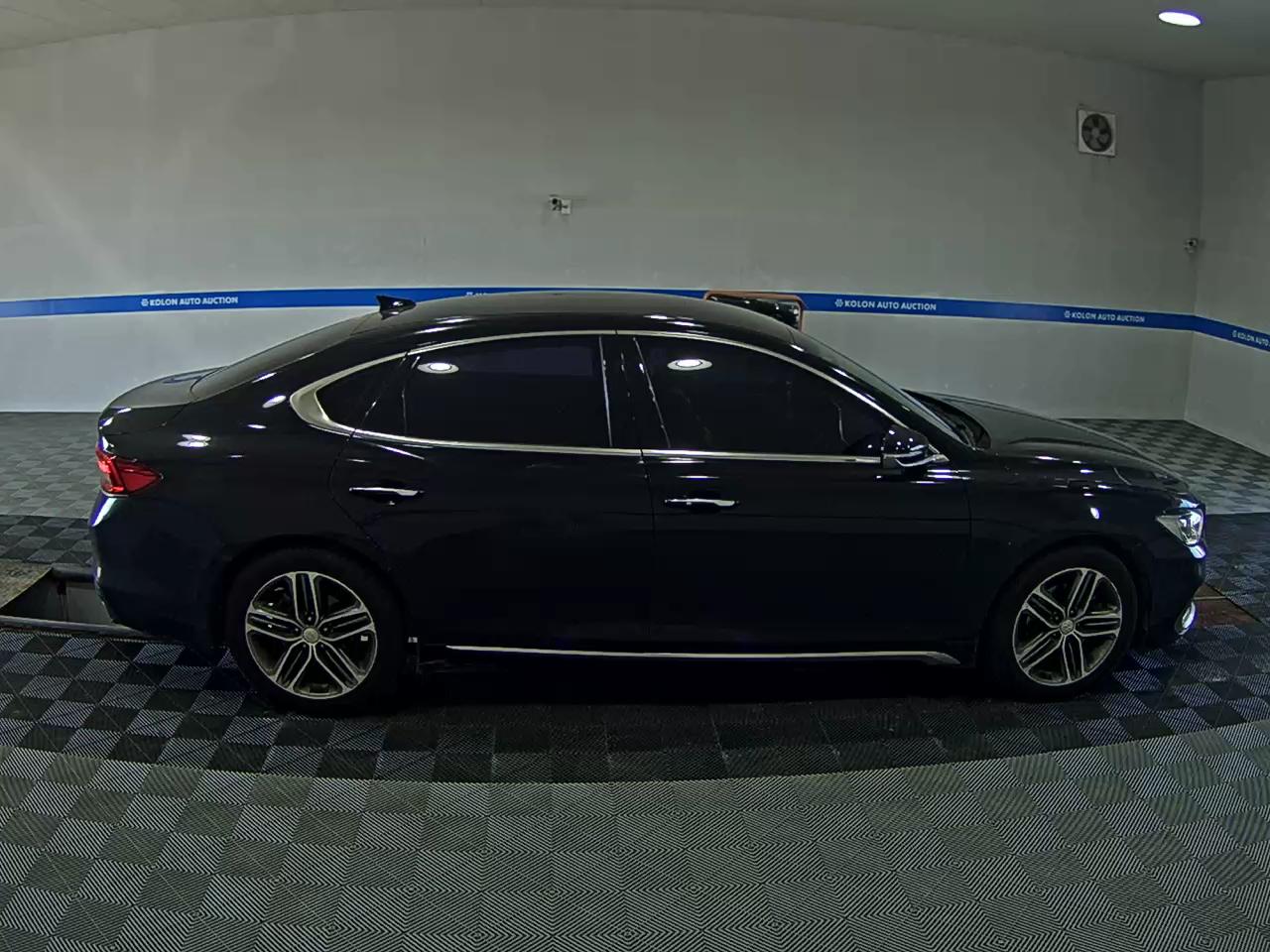 HYUNDAI GRANDEUR IG 2.4 GDi PREMIUM SPECIAL 2018 - zdjęcie 4