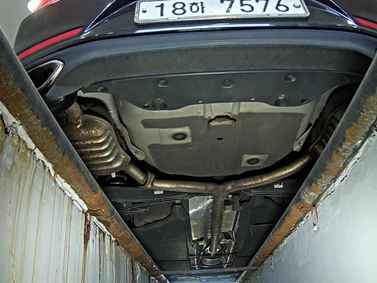 HYUNDAI GRANDEUR IG 2.4 GDi PREMIUM SPECIAL 2018 - zdjęcie 8