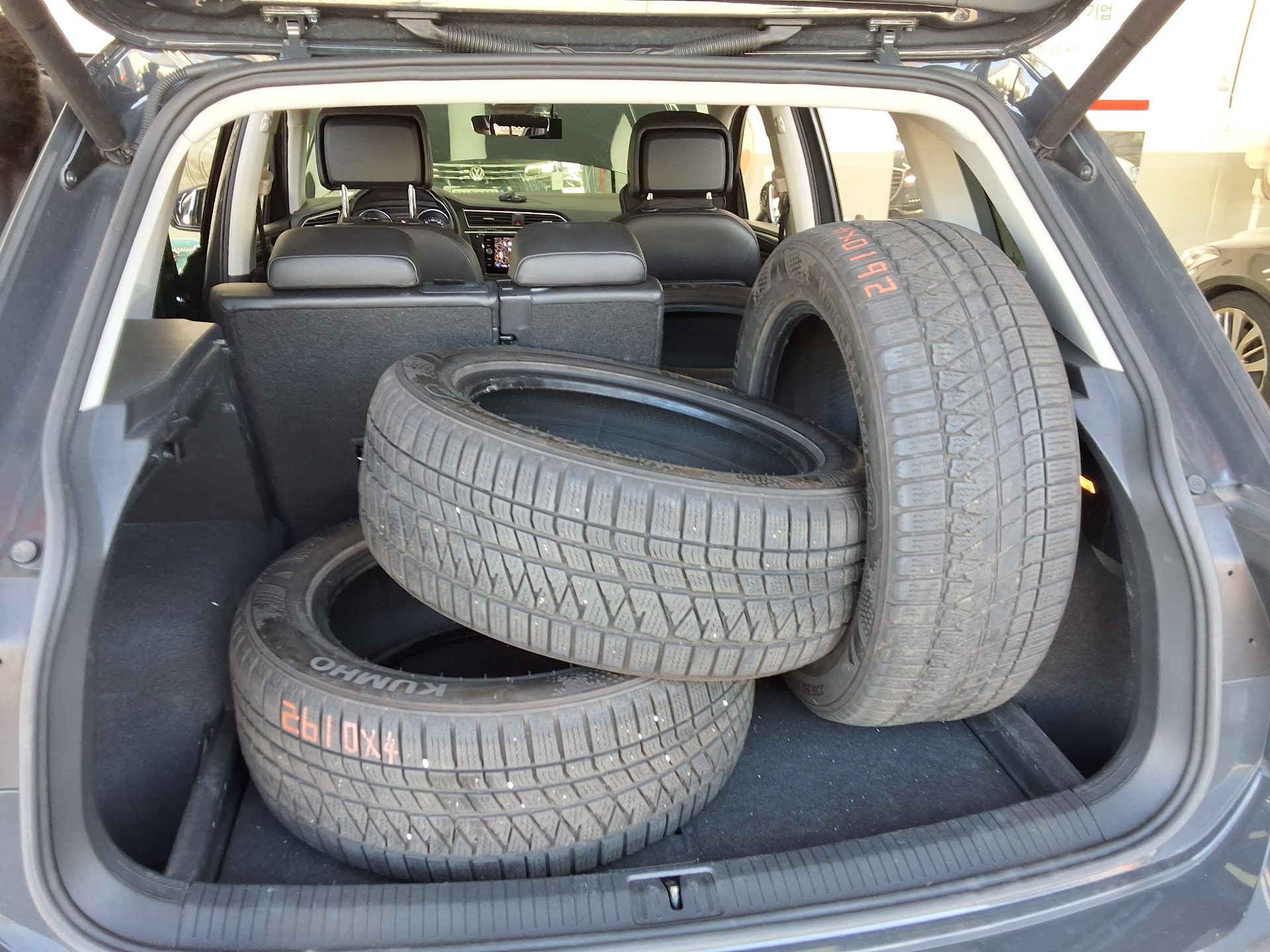 VOLKSWAGEN TIGUAN (2ND GEN) 2.0 TDI PRESTIGE 2020 - zdjęcie 26