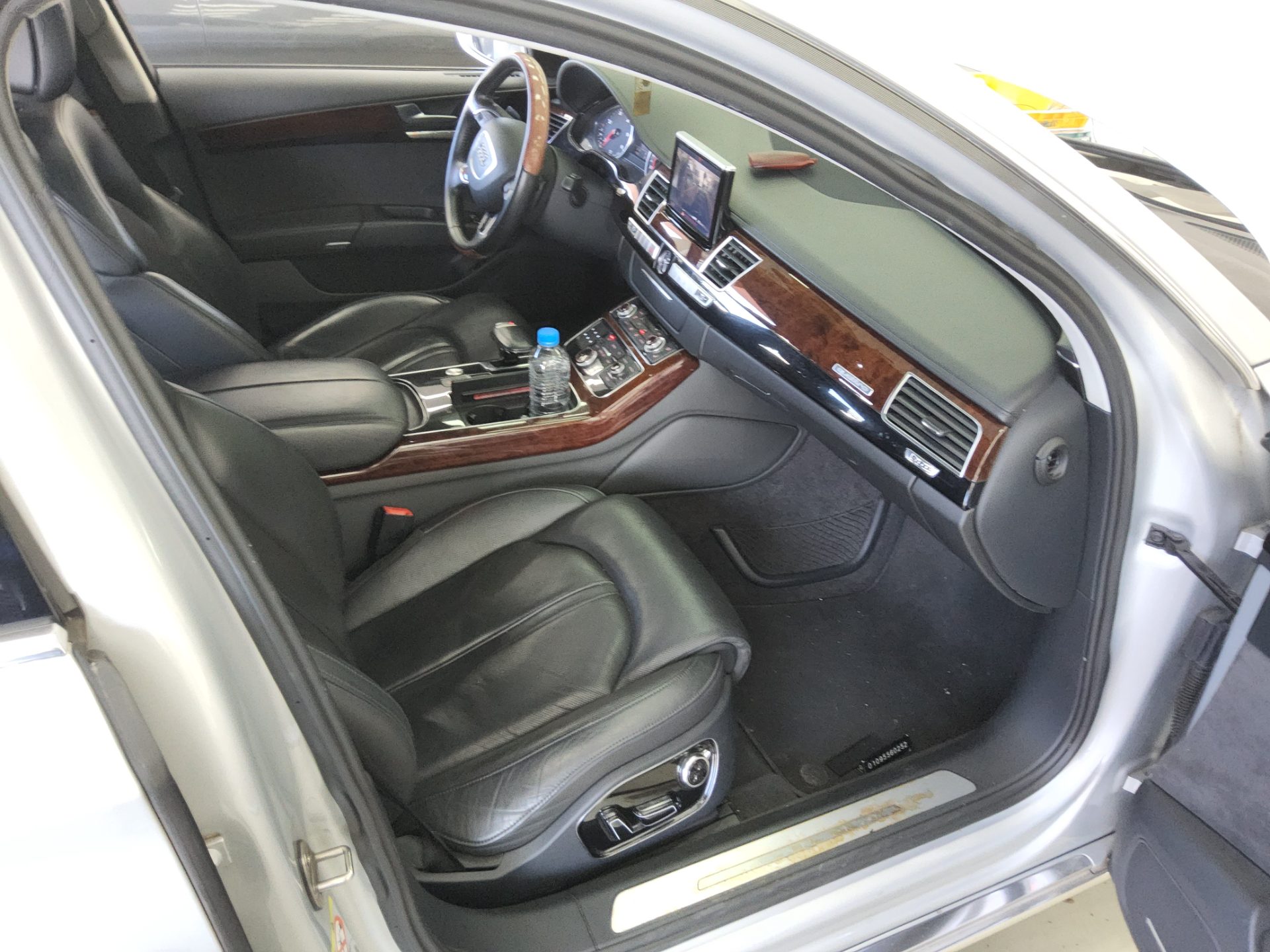 AUDI A8 (3RD GEN) 3.0 TDI QUATTRO LWB 2013 - zdjęcie 14
