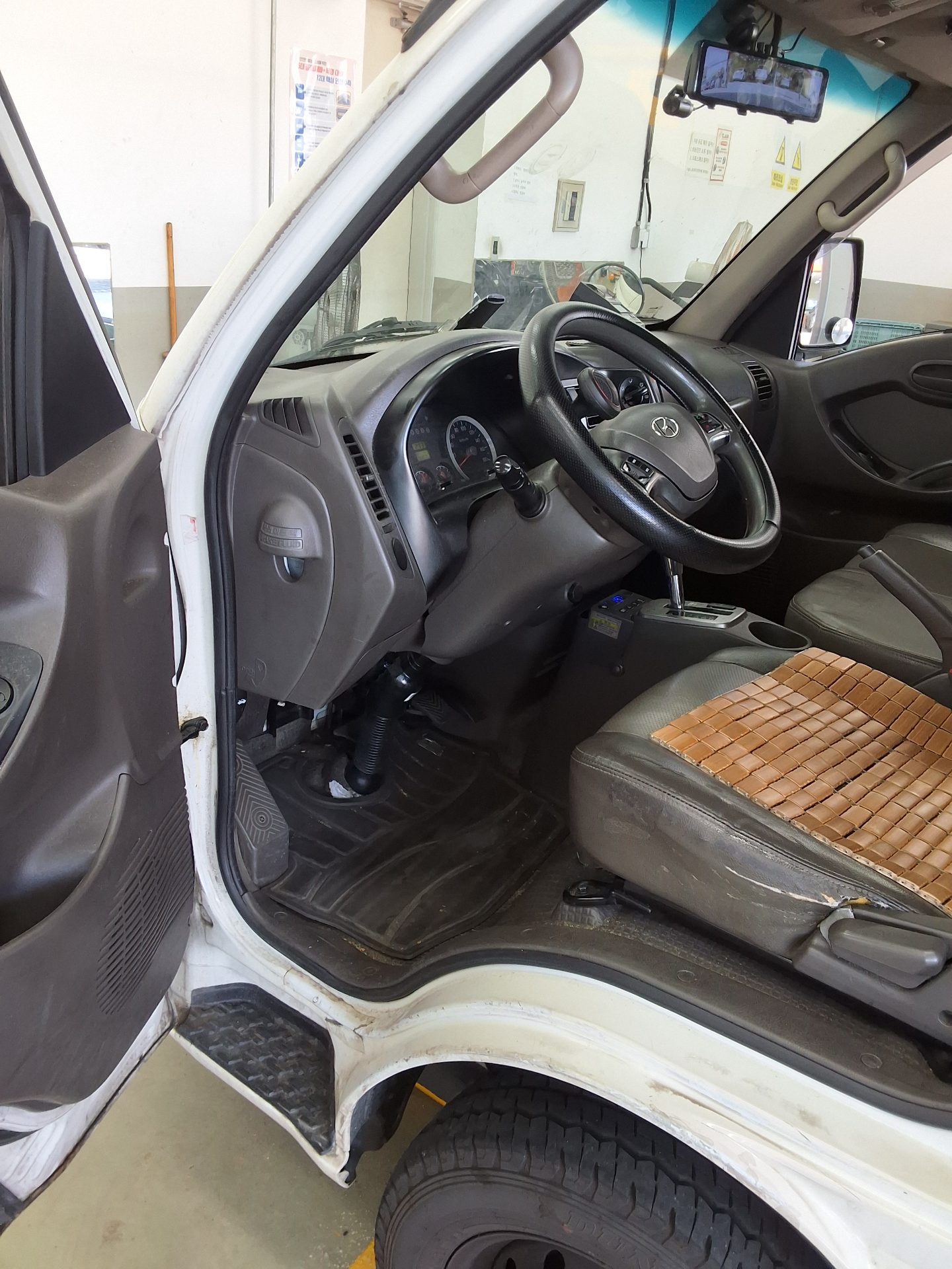 HYUNDAI PORTER II HIGH-ROOF FREEZER BOX TRUCK SUPER CAB TWIN COMPRESSOR 2016 - zdjęcie 10