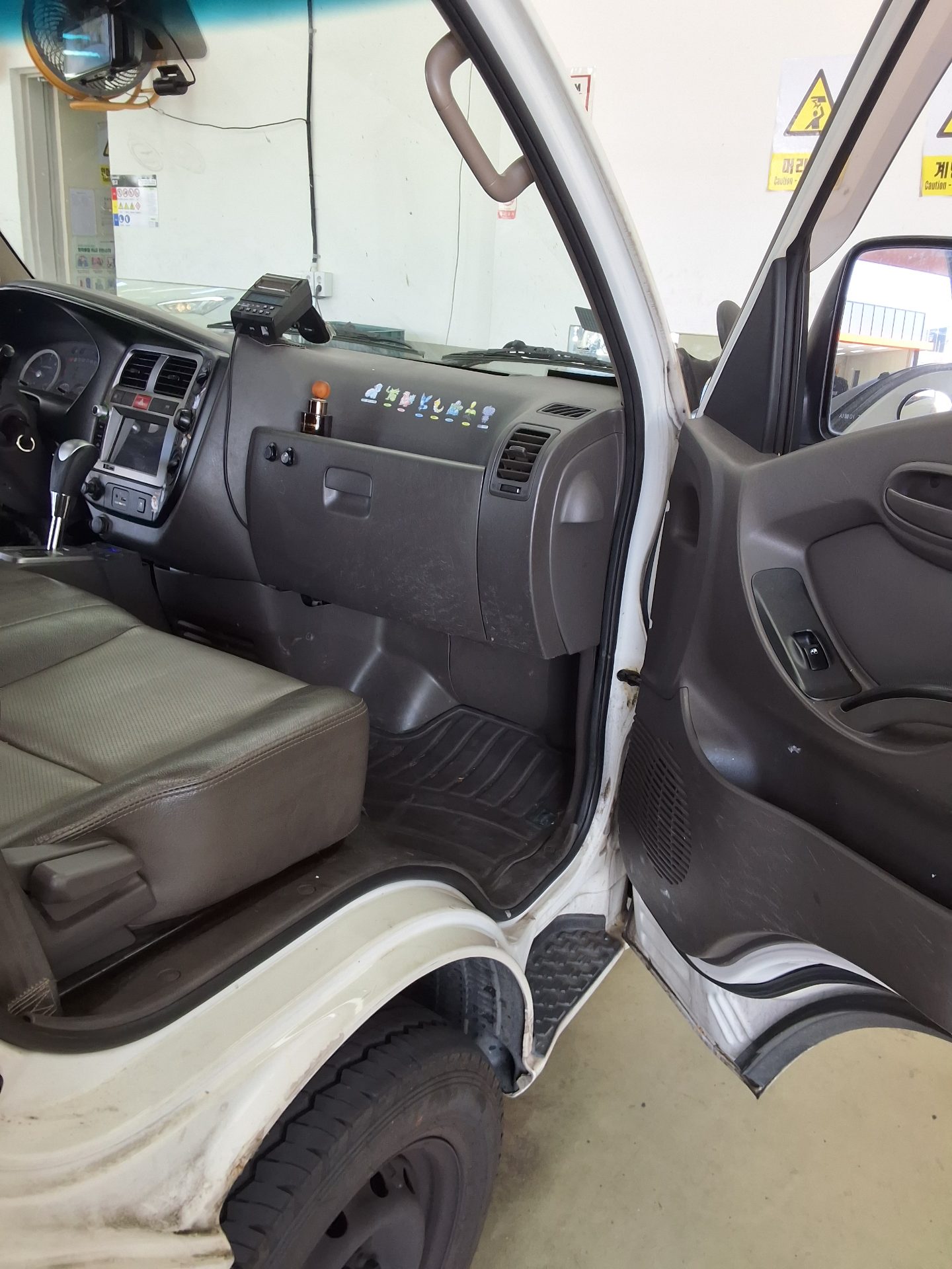 HYUNDAI PORTER II HIGH-ROOF FREEZER BOX TRUCK SUPER CAB TWIN COMPRESSOR 2016 - zdjęcie 12