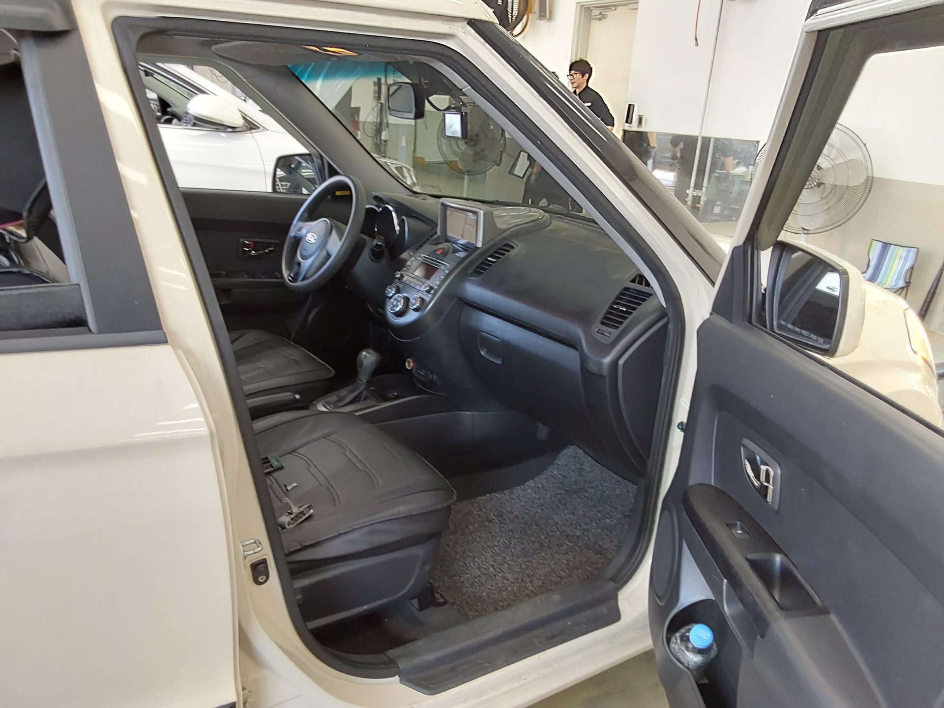 KIA SOUL 1.6 CVVT U SMART 2011 - zdjęcie 14