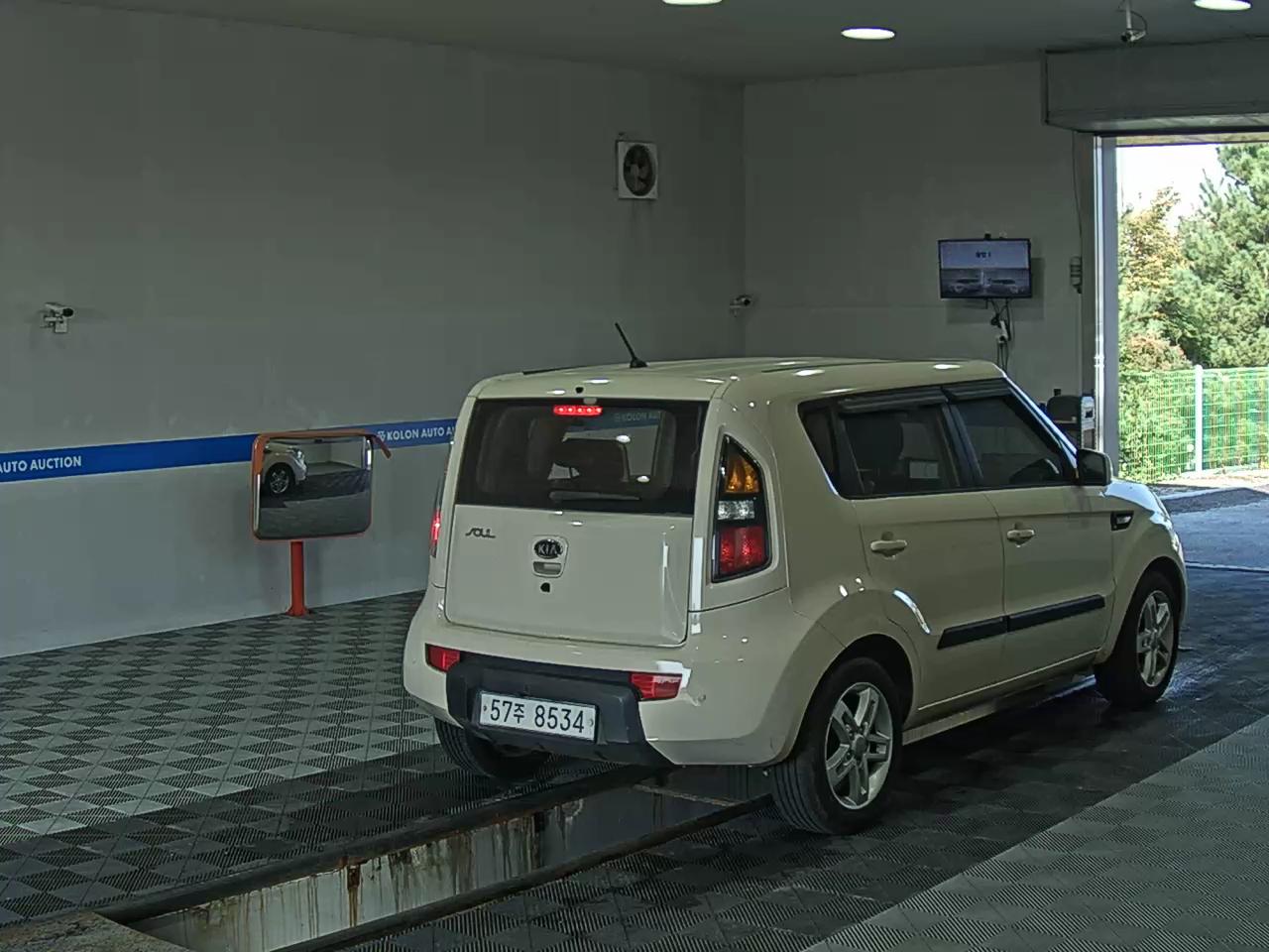 KIA SOUL 1.6 CVVT U SMART 2011 - zdjęcie 5