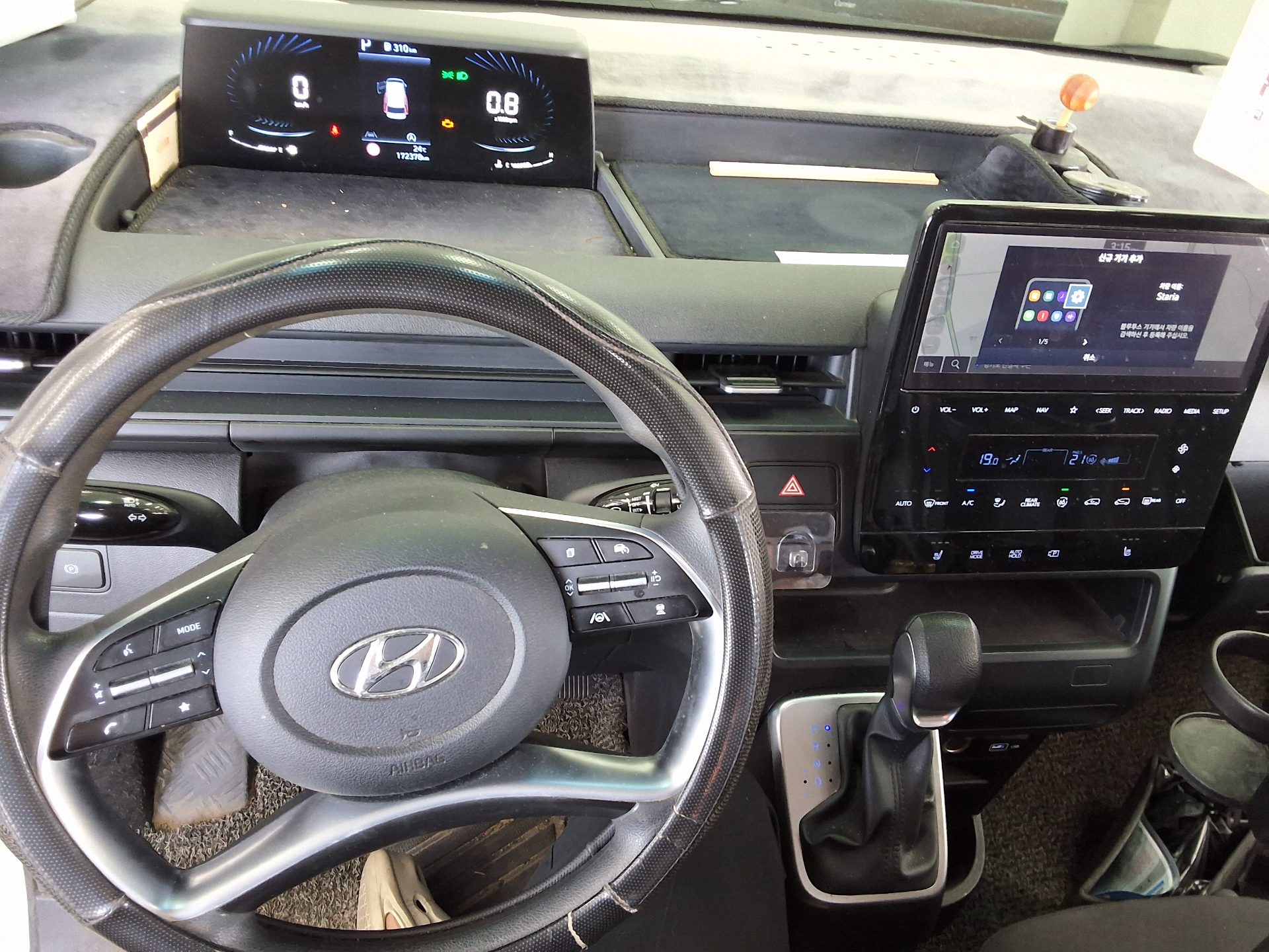 HYUNDAI STARIA 2.2 DIESEL TOURER 11-SEATER 2WD SMART 2022 - zdjęcie 11