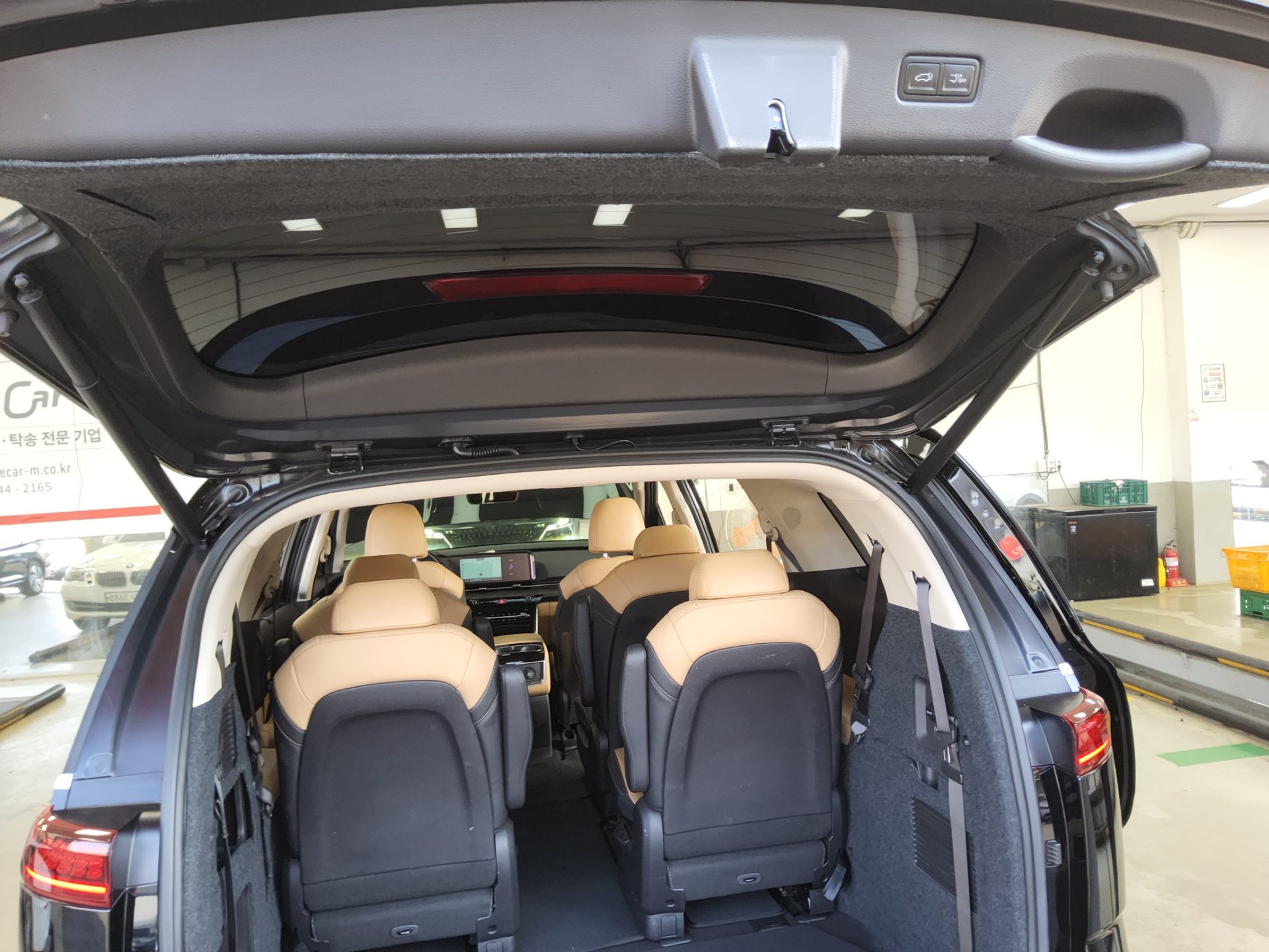 KIA NEW CARNIVAL (KA4) 9-SEATER GASOLINE SIGNATURE 2023 - zdjęcie 15