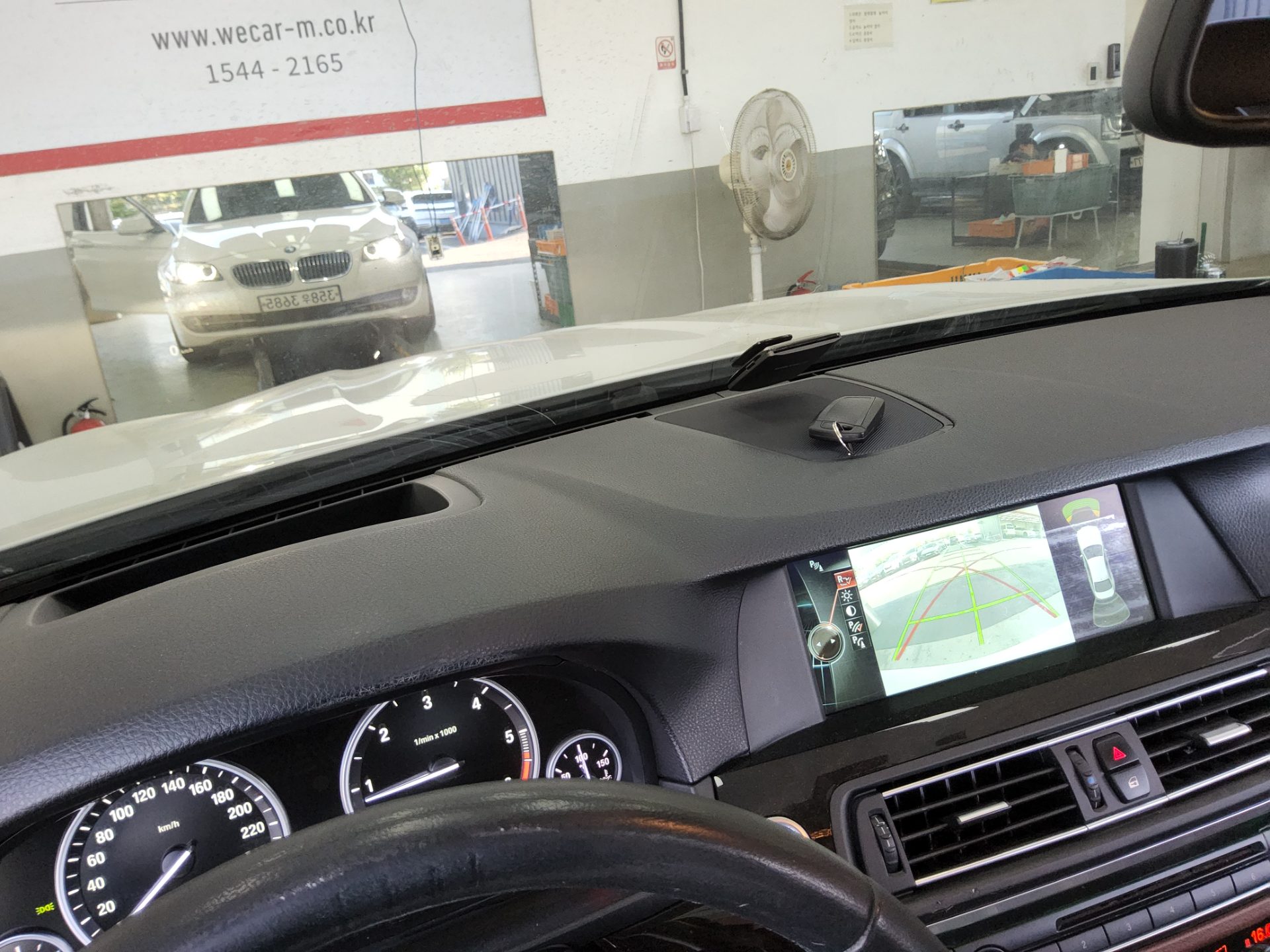 BMW 5 SERIES (6TH GEN) 520d 2013 - zdjęcie 17