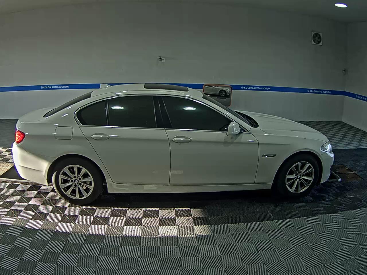 BMW 5 SERIES (6TH GEN) 520d 2013 - zdjęcie 4
